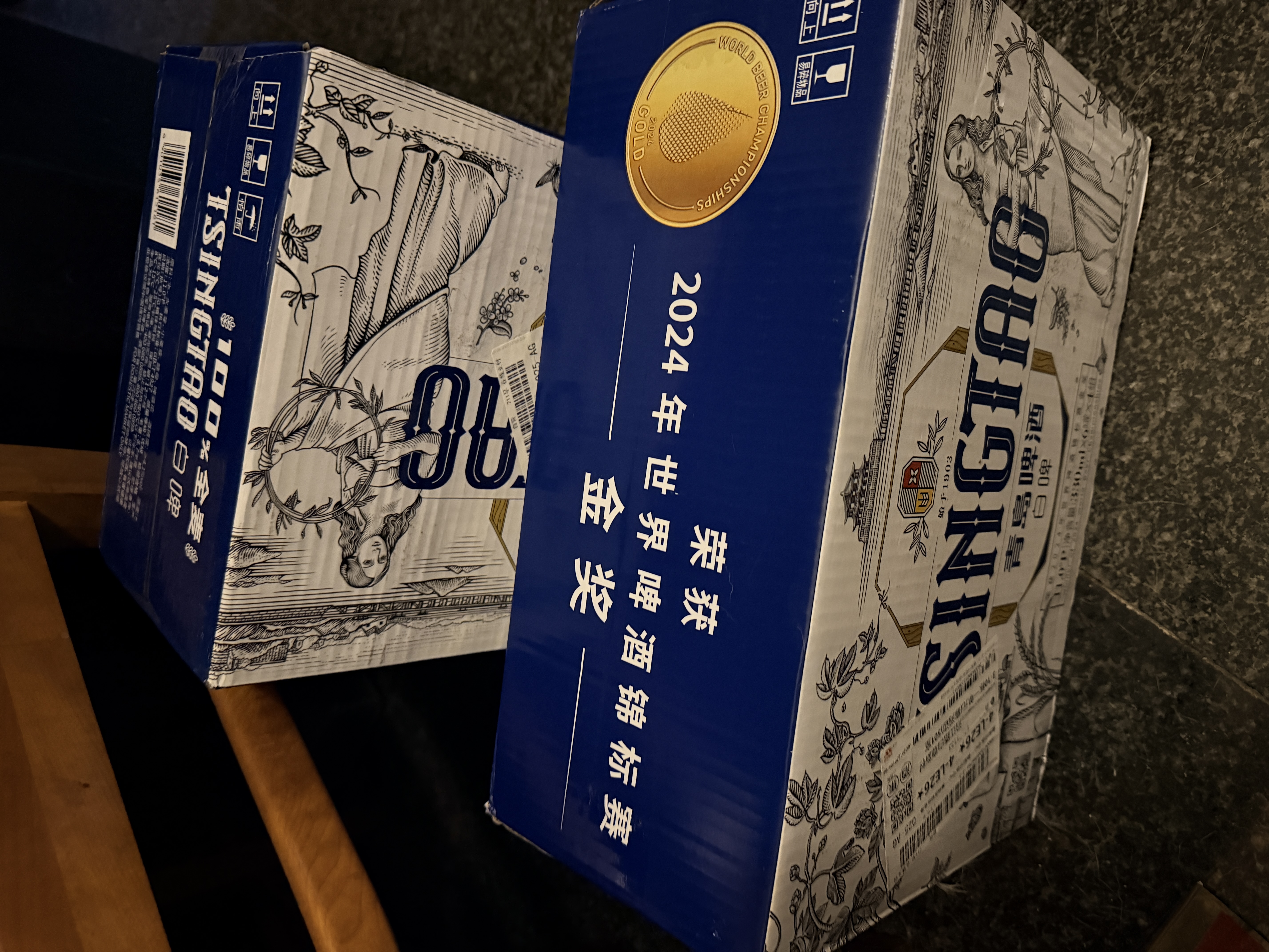 青岛啤酒（TsingTao）全麦白啤330ml*24罐啤酒整箱装批发 实拍图