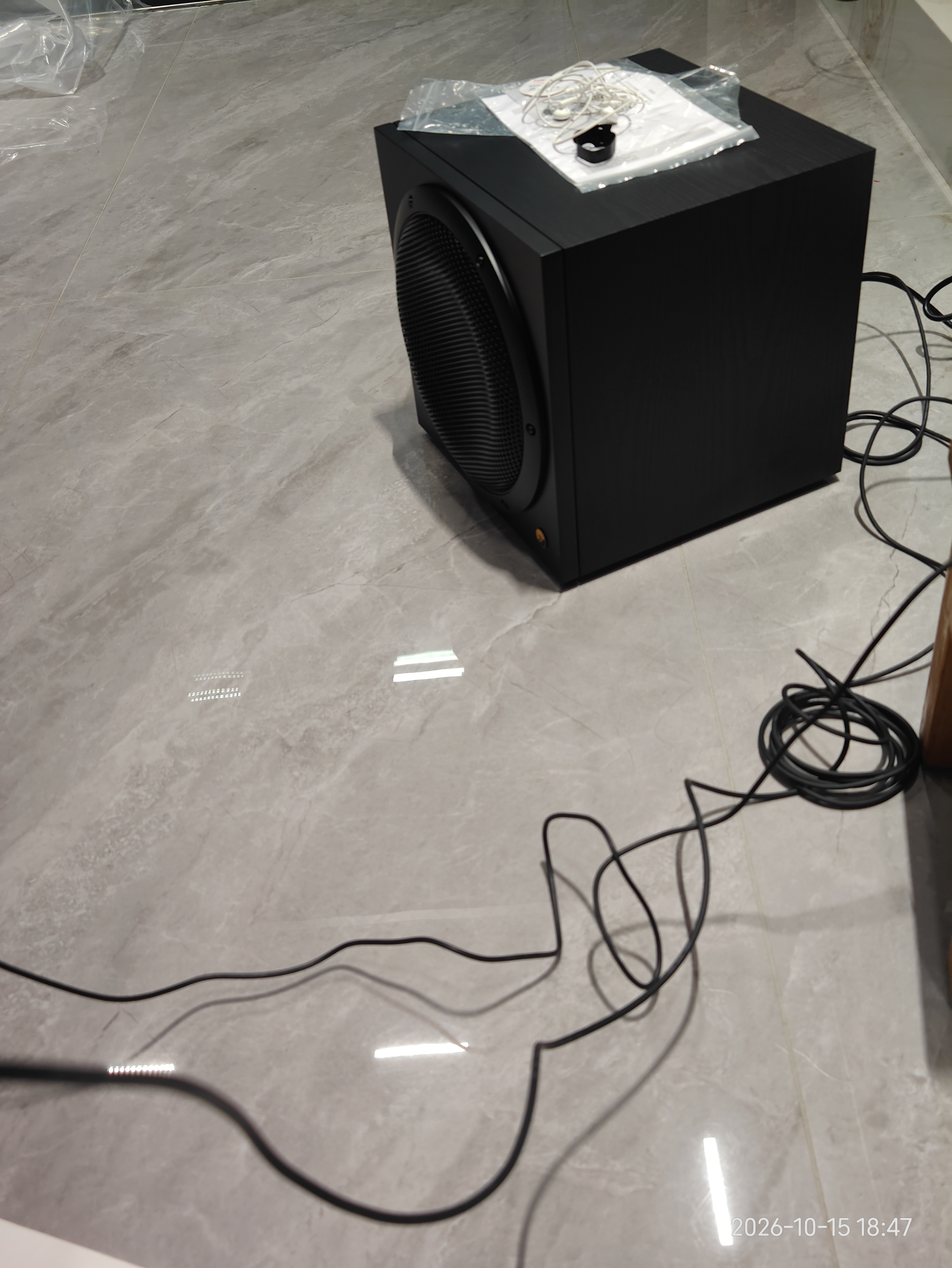 惠威（HiVi）Sub10G 低音炮音箱 家庭影院有源超低音  家用客厅音响 10英寸 音响 木质 实拍图