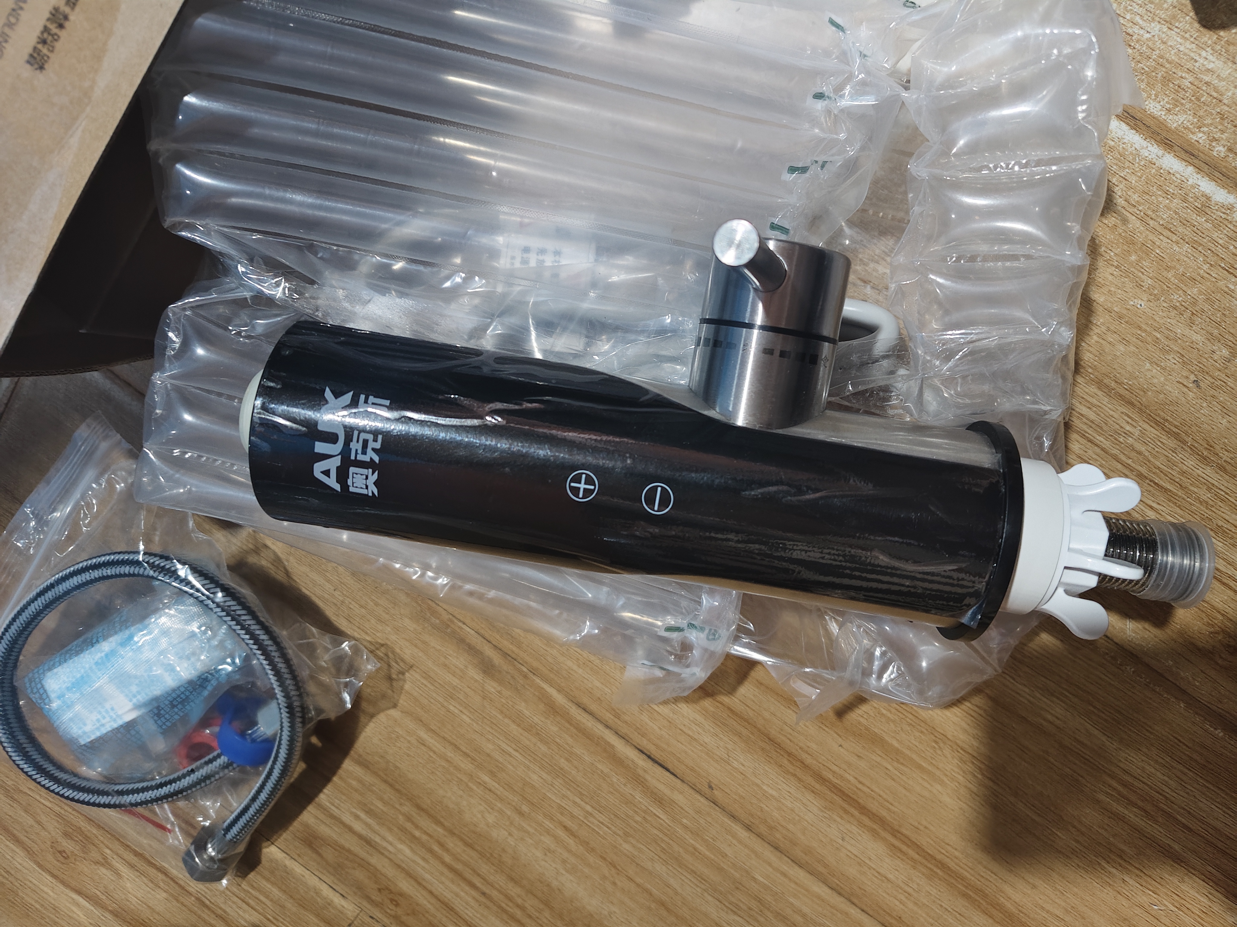 奥克斯电热水龙头即热式速热电加热水龙头变频恒温热水器冷热过水热厨房热水宝阳台卫生间加热器 实拍图