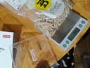 京东京造电子秤 厨房秤克重称食物秤烘焙高精度家用0.1g/3kg 配2节7号电池 实拍图