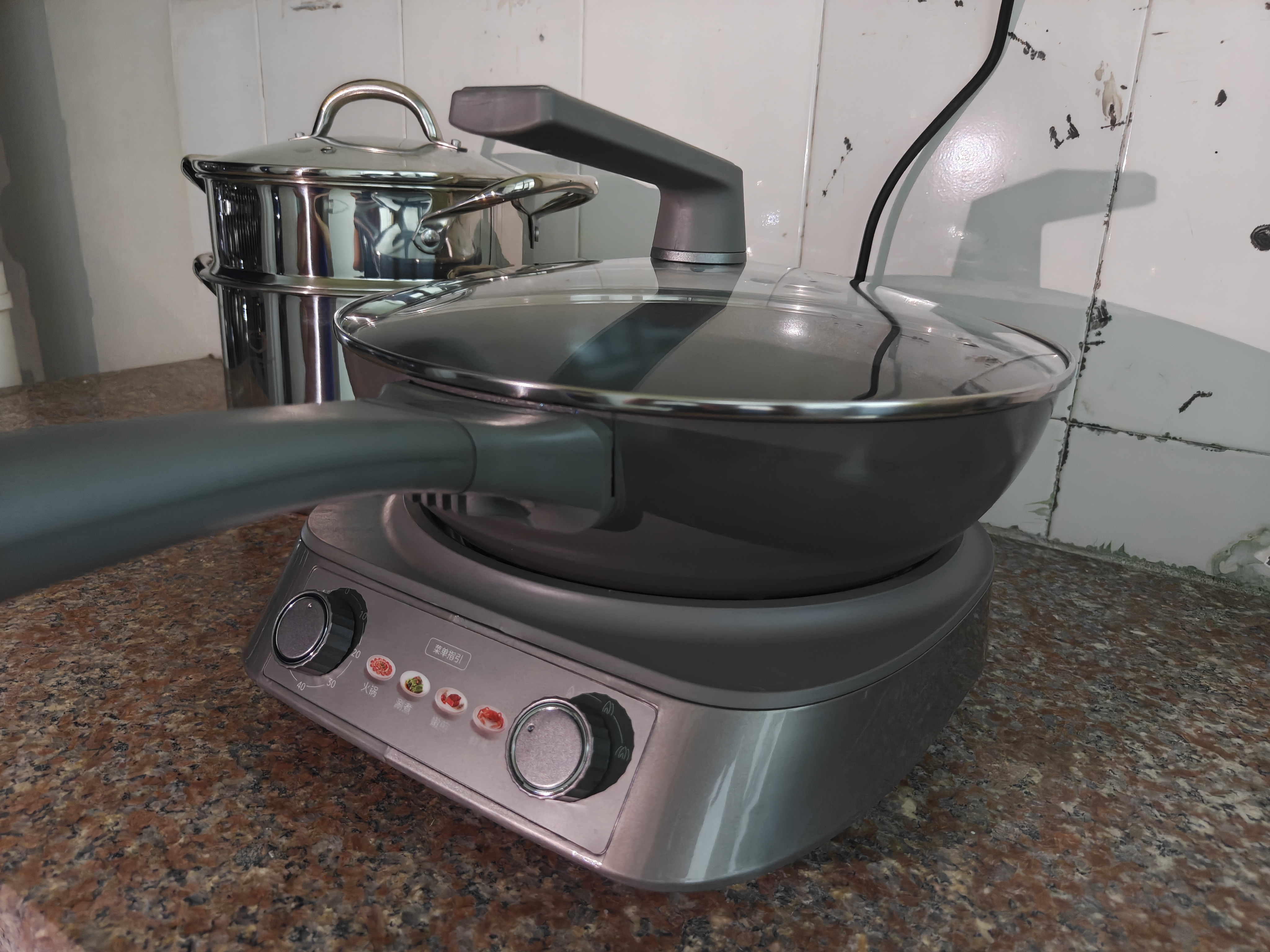 美的（Midea）0氟钛陶电炒锅 电蒸锅 分体式电煮锅蒸煮炒多功能一体5.5L炒菜专用锅电火锅 煎锅 HCG3218S配蒸笼 实拍图