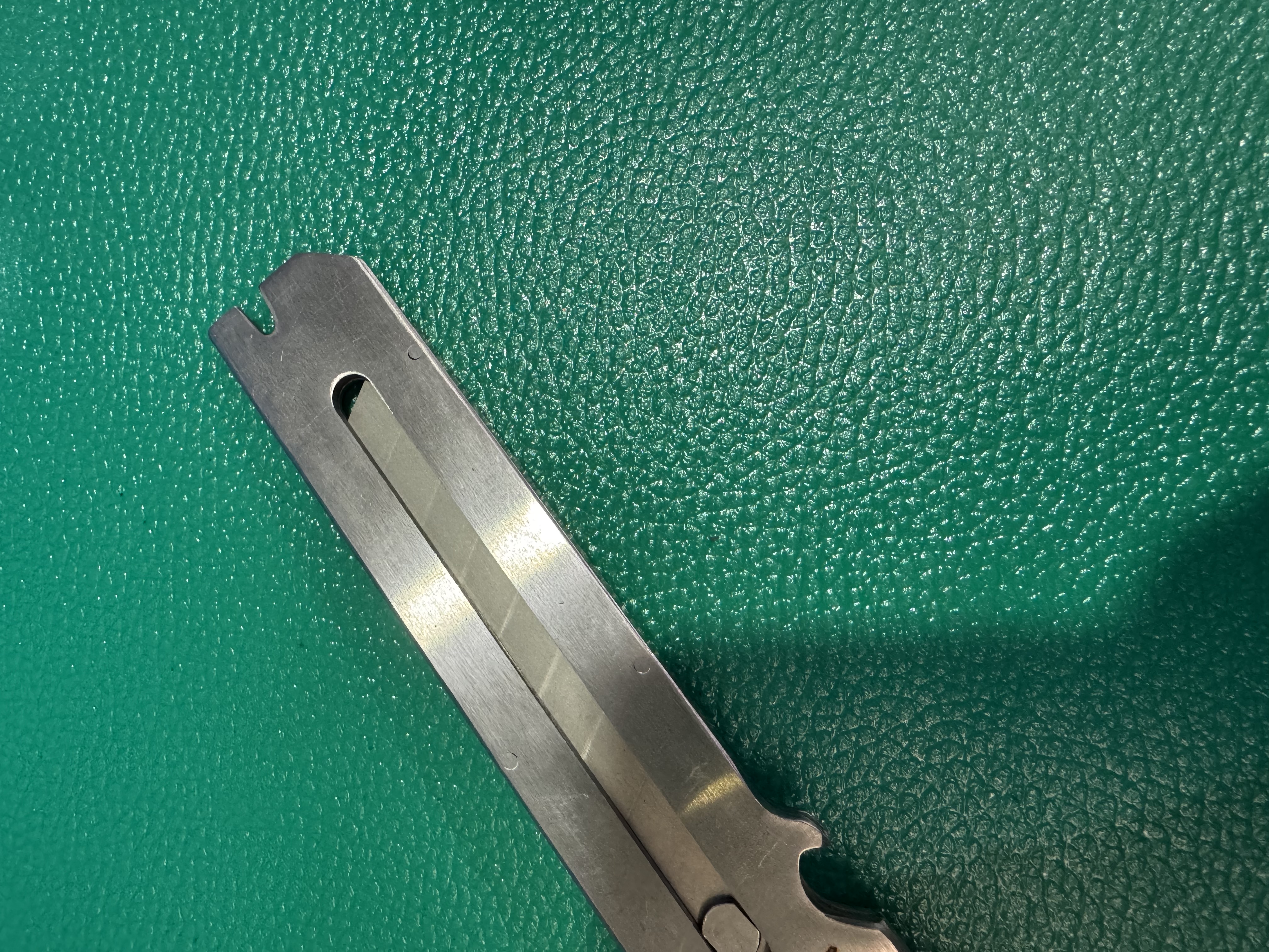 得力（deli）全钢美工刀不锈钢裁纸刀壁纸刀多功能重型加厚大号18mm重型切割拧螺丝标尺开瓶器工业级 TD111 实拍图