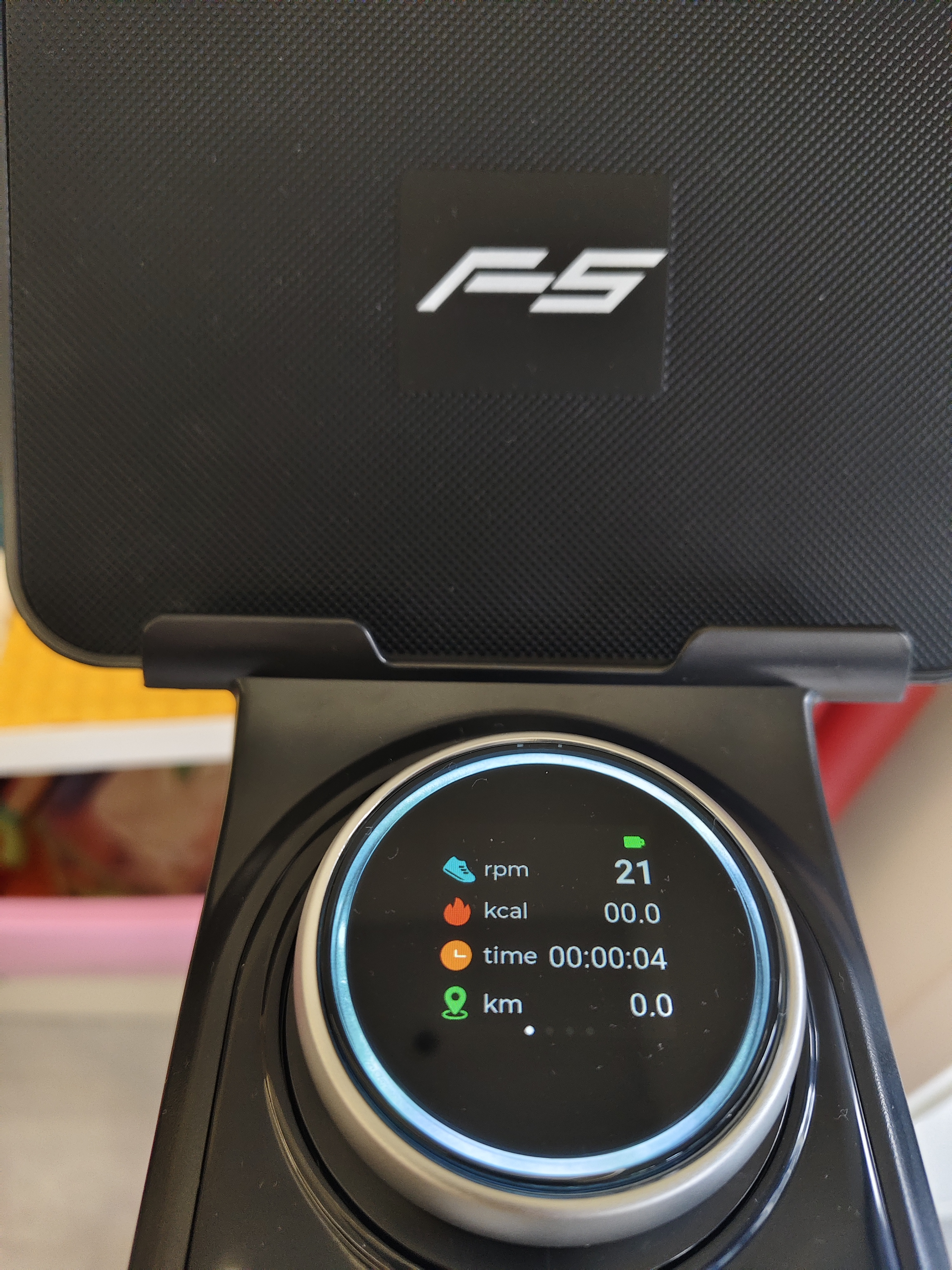 易跑YPOO动感单车F5Pro家用静音磁控健身车大体重稳骑室内健身自行车 燃脂旗舰-12KG实心飞轮-坐姿8向调节 实拍图