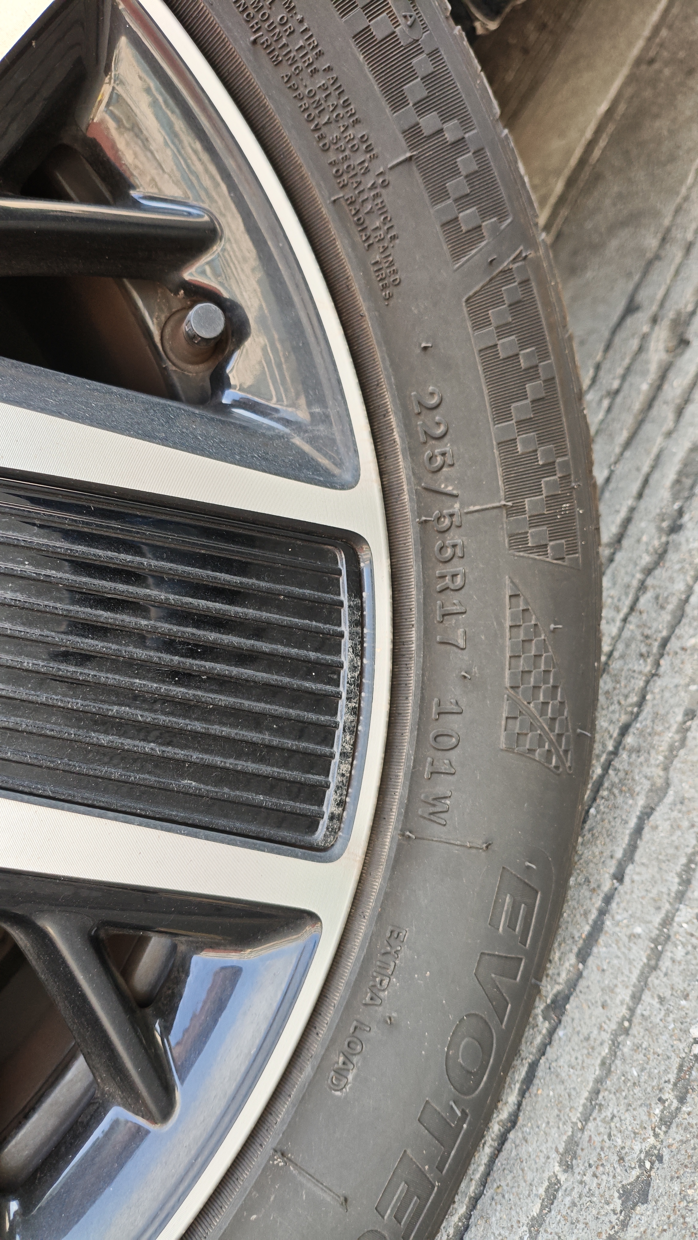 玲珑轮胎汽车轮胎225/55R17 101W XL 玲珑臻选 UD 适配君威/途岳/迈锐宝 实拍图