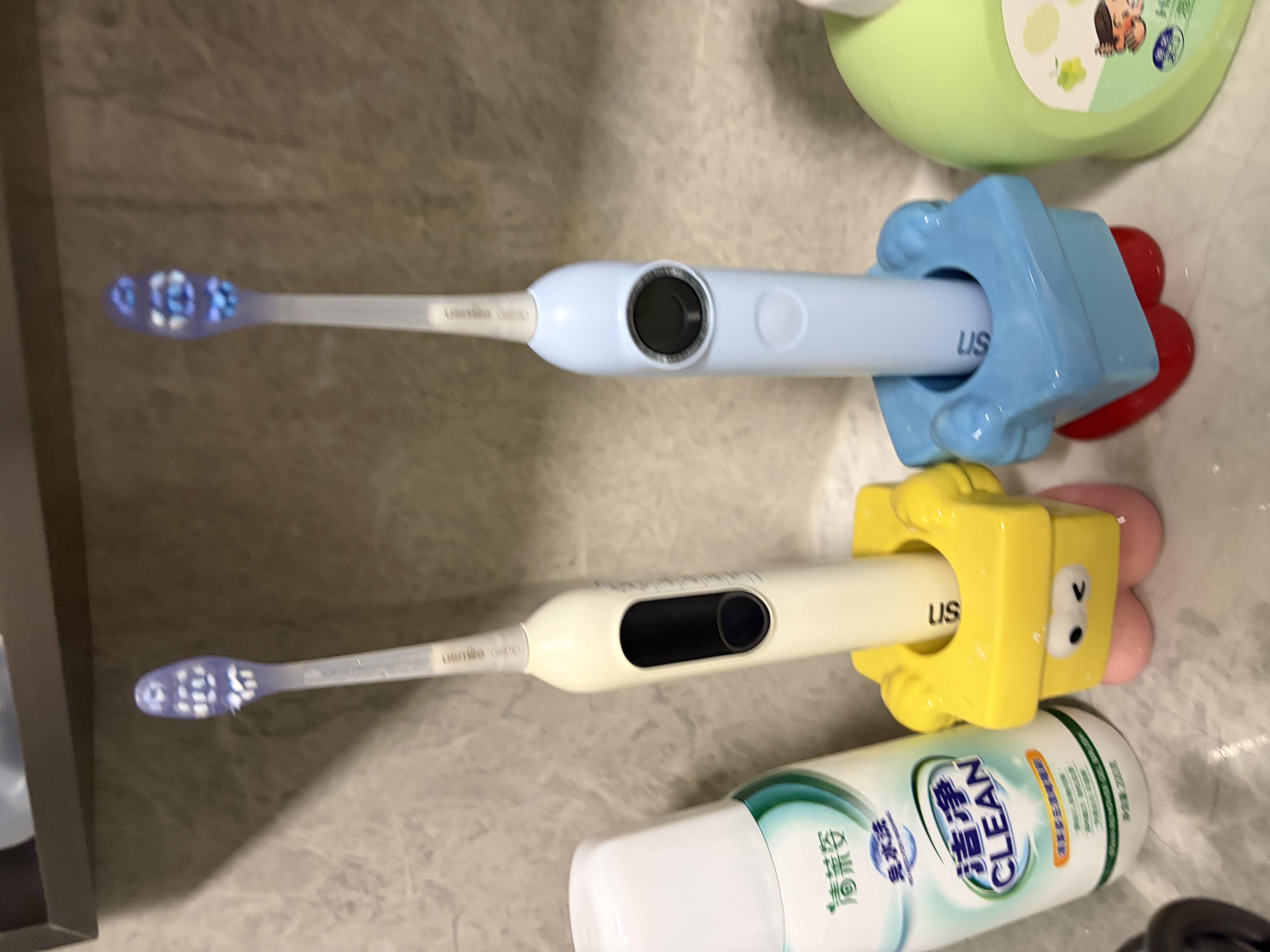 usmile笑容加电动牙刷 【双支装更划算】 P10S晨雾白+深岩蓝 送礼盒 新婚情侣送男友女友 生日礼物 实拍图