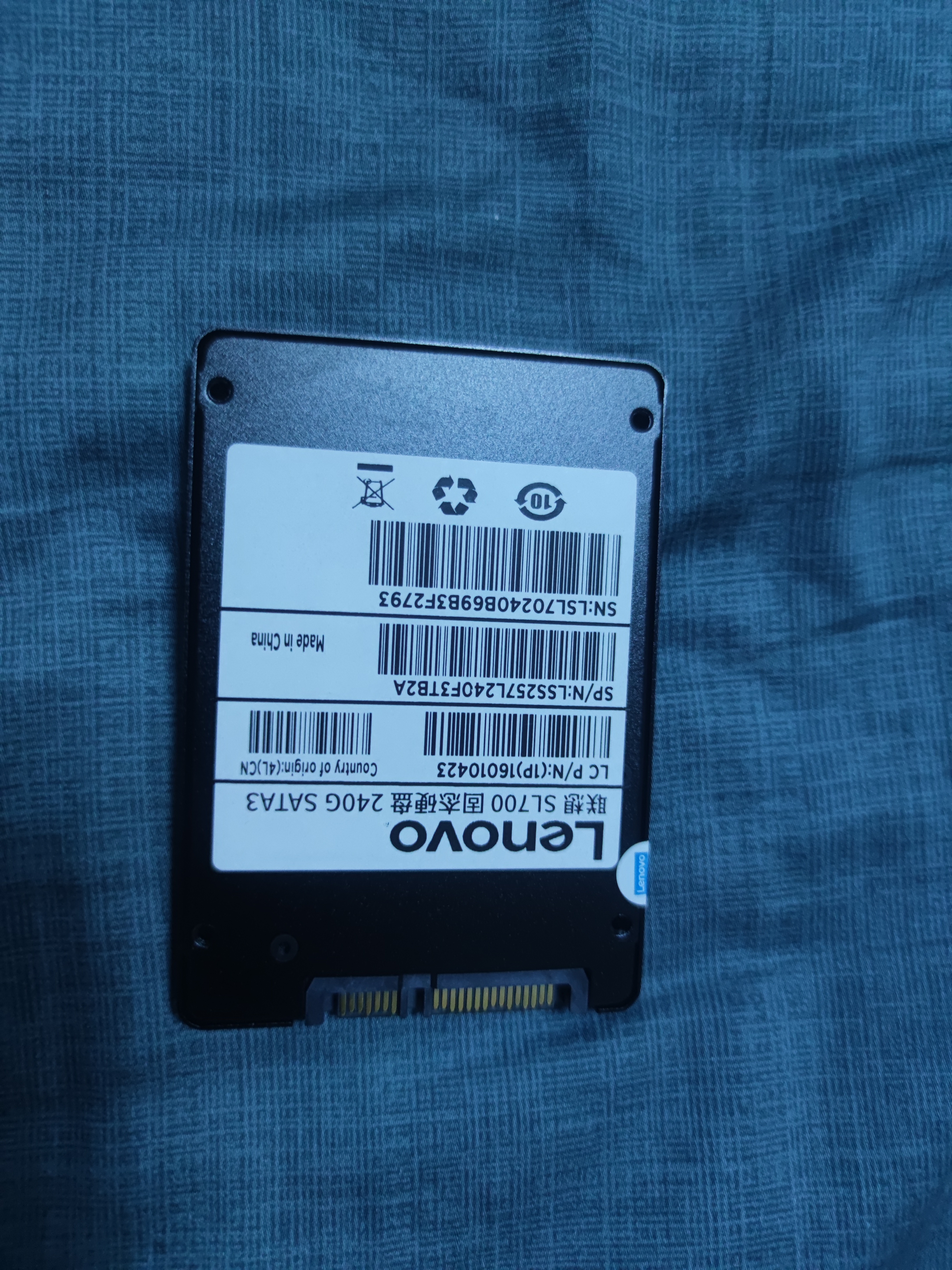 联想（Lenovo) 240GB SSD固态硬盘 SATA3.0 SL700闪电鲨系列 台式机/笔记本通用 实拍图