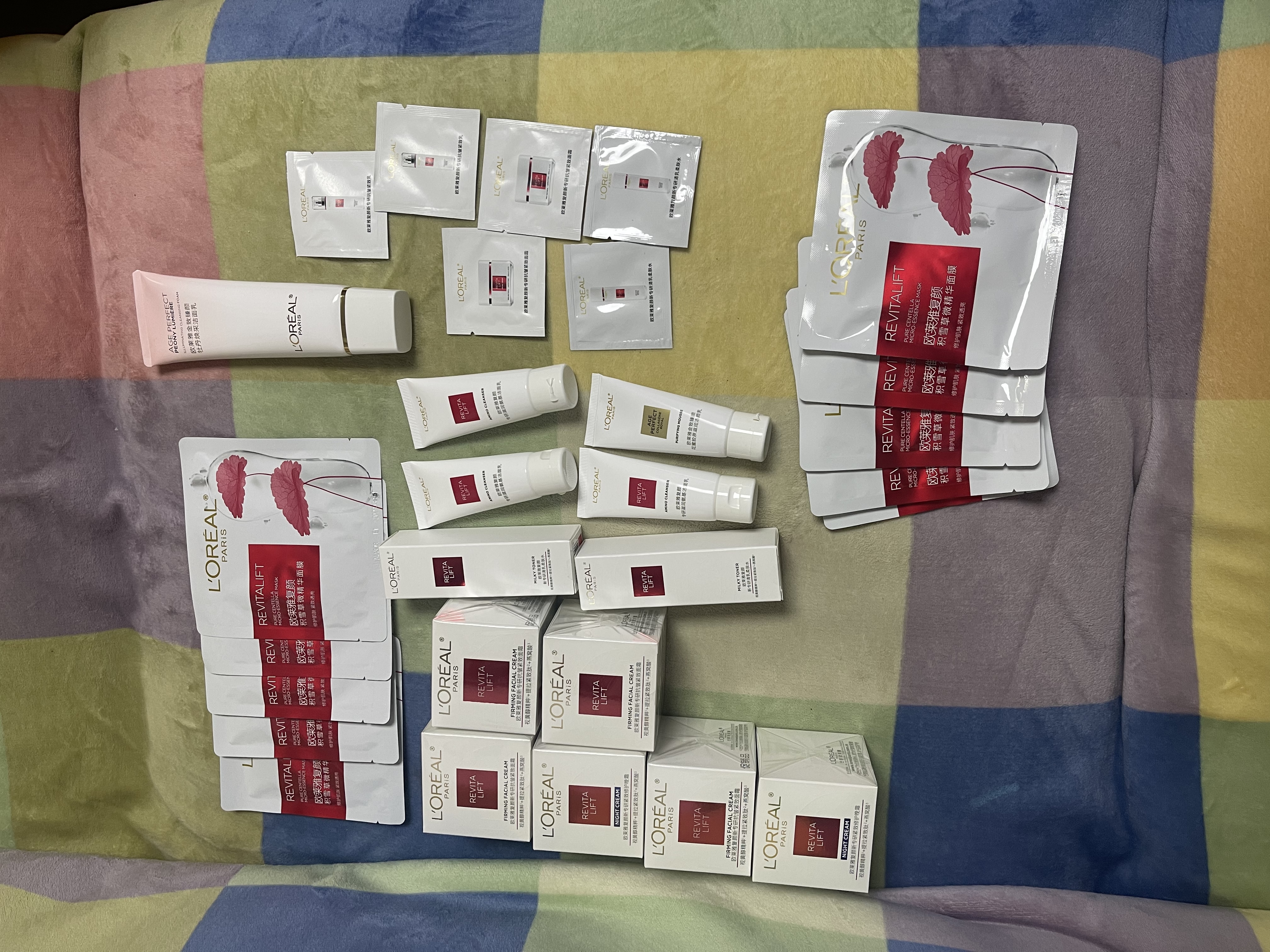 欧莱雅复颜面霜+晚霜礼盒套装燕窝酸补水抗皱紧致生日礼物 实拍图