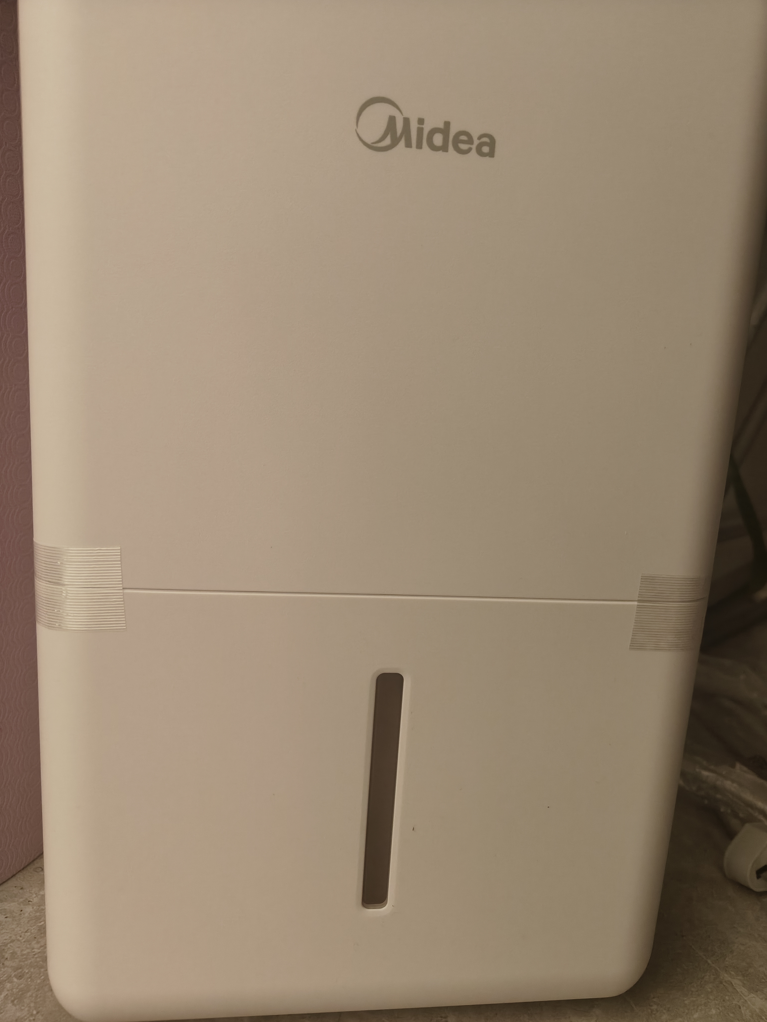 美的（Midea）除湿机/抽湿机12升/天 自营家用20㎡轻音小型回南天客厅卧室内防潮专用干衣吸湿器CF12BD/N7-DO 实拍图