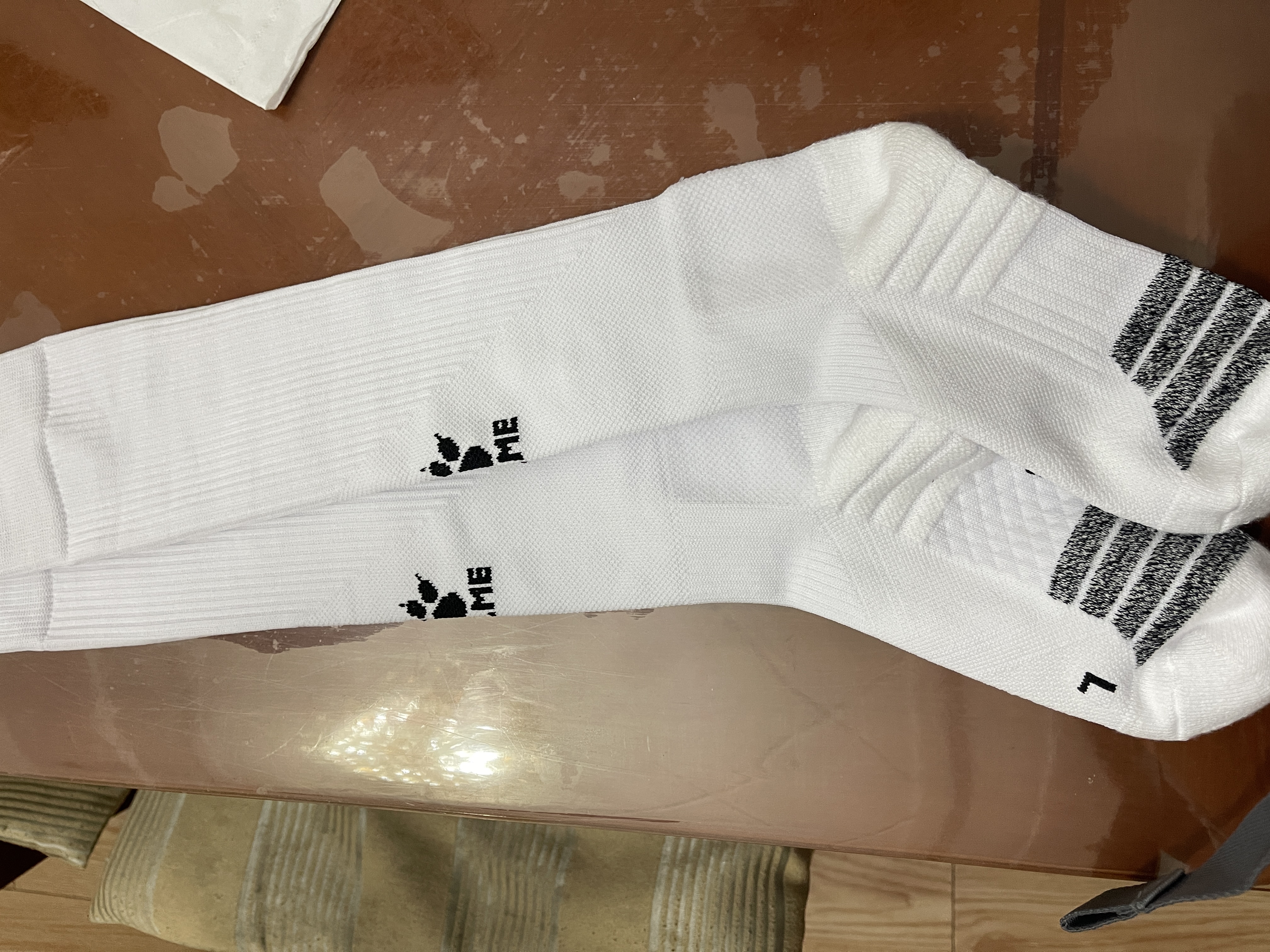 卡尔美（KELME）长筒足球袜防滑纱厚底高筒专业足球比赛训练精英运动袜 白色 S 实拍图