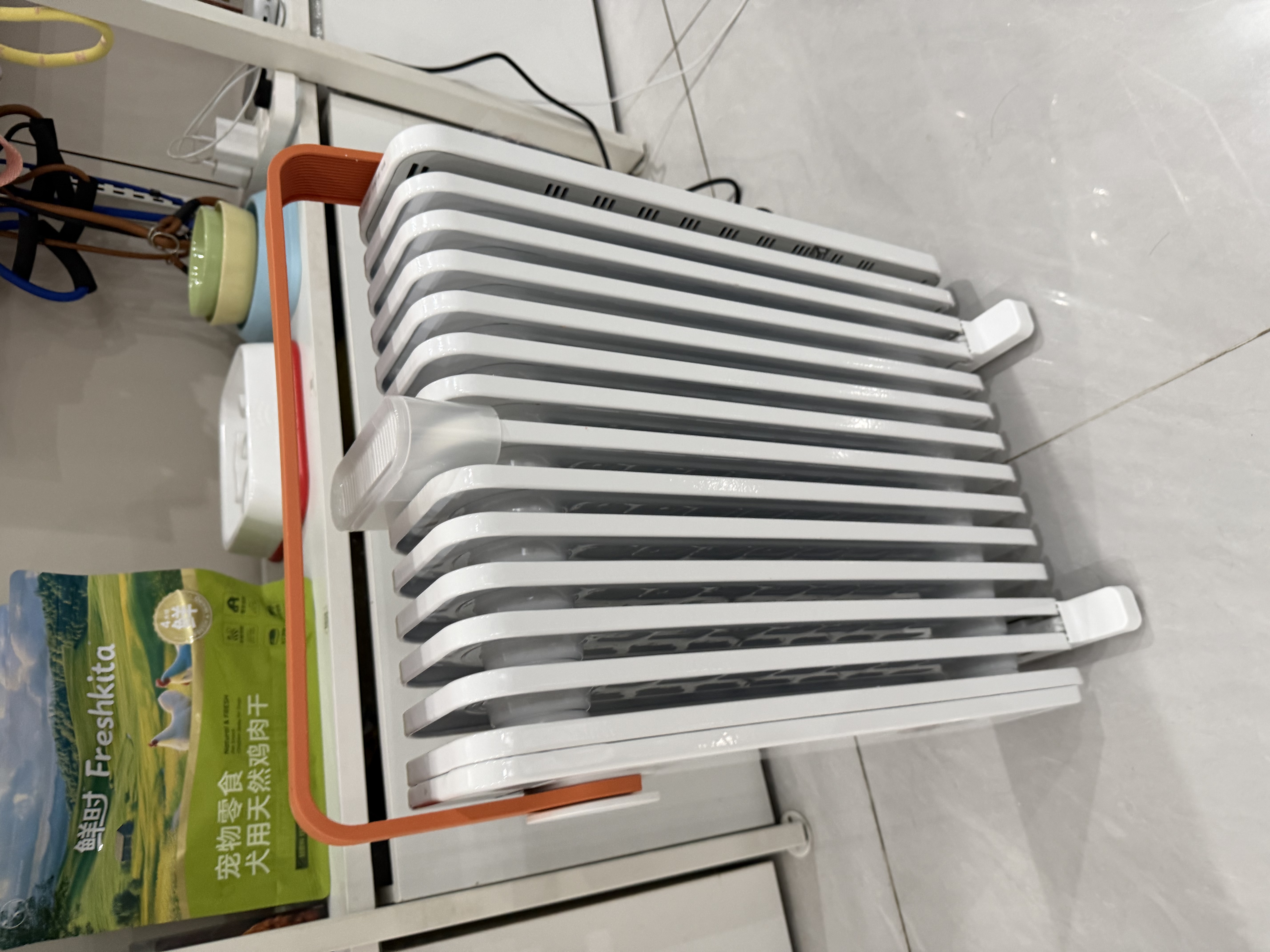 美的（Midea）【AI语音】油汀取暖器家用电热电暖器 婴儿防烫电暖气智能遥控 节能全屋速热加湿烤火炉 HYR22XGR 实拍图