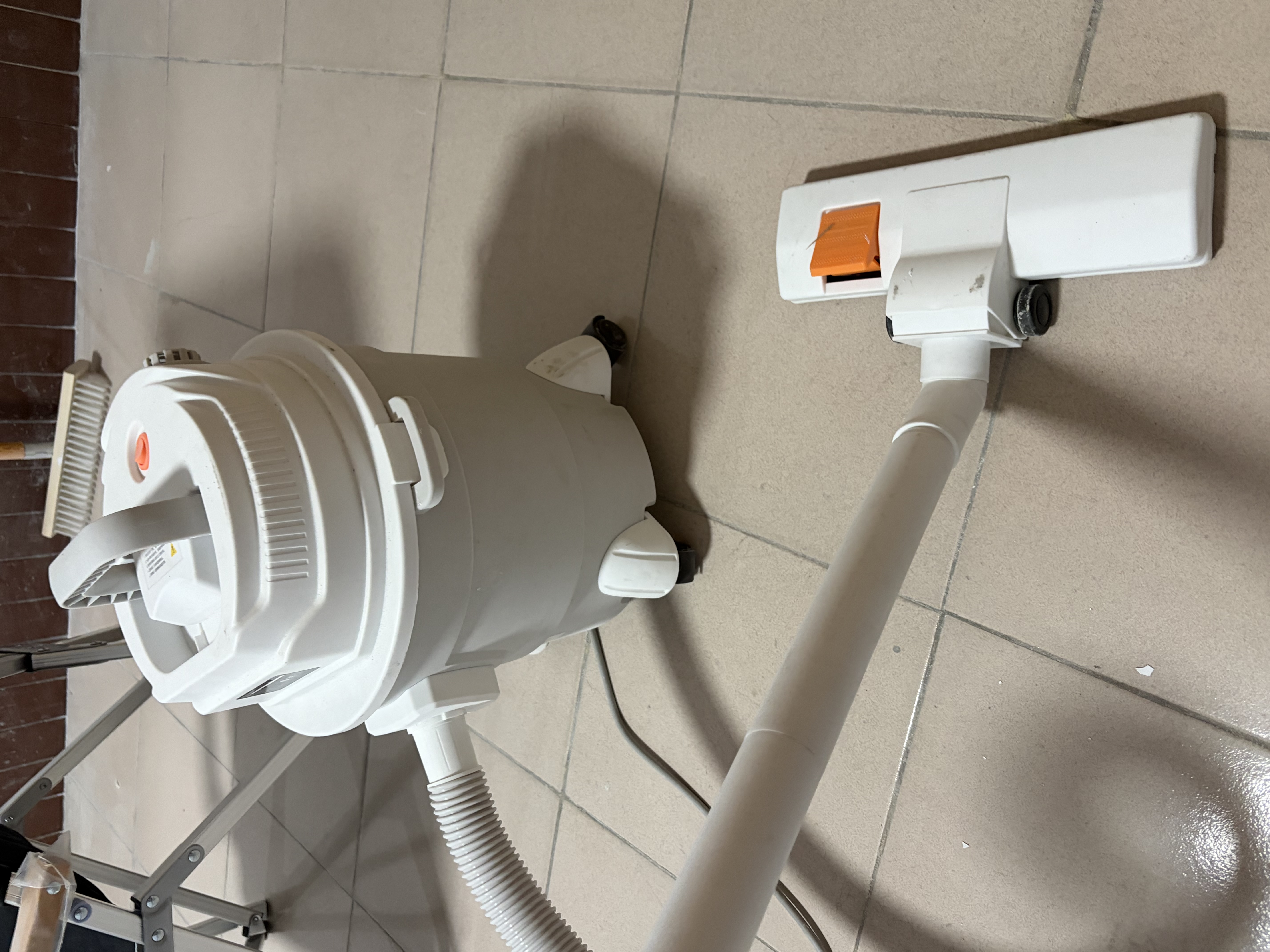 德尔玛（Deerma）TJ700S 桶式吸尘器 开荒装修院子吹灰 家用商用 1200W大功率 3用吸头 实拍图