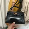 CHARLES&KEITH鳄鱼纹凯莉包手提斜挎婚包包女包生日礼物送女友CK2-50270880-1 Black黑色 S 实拍图