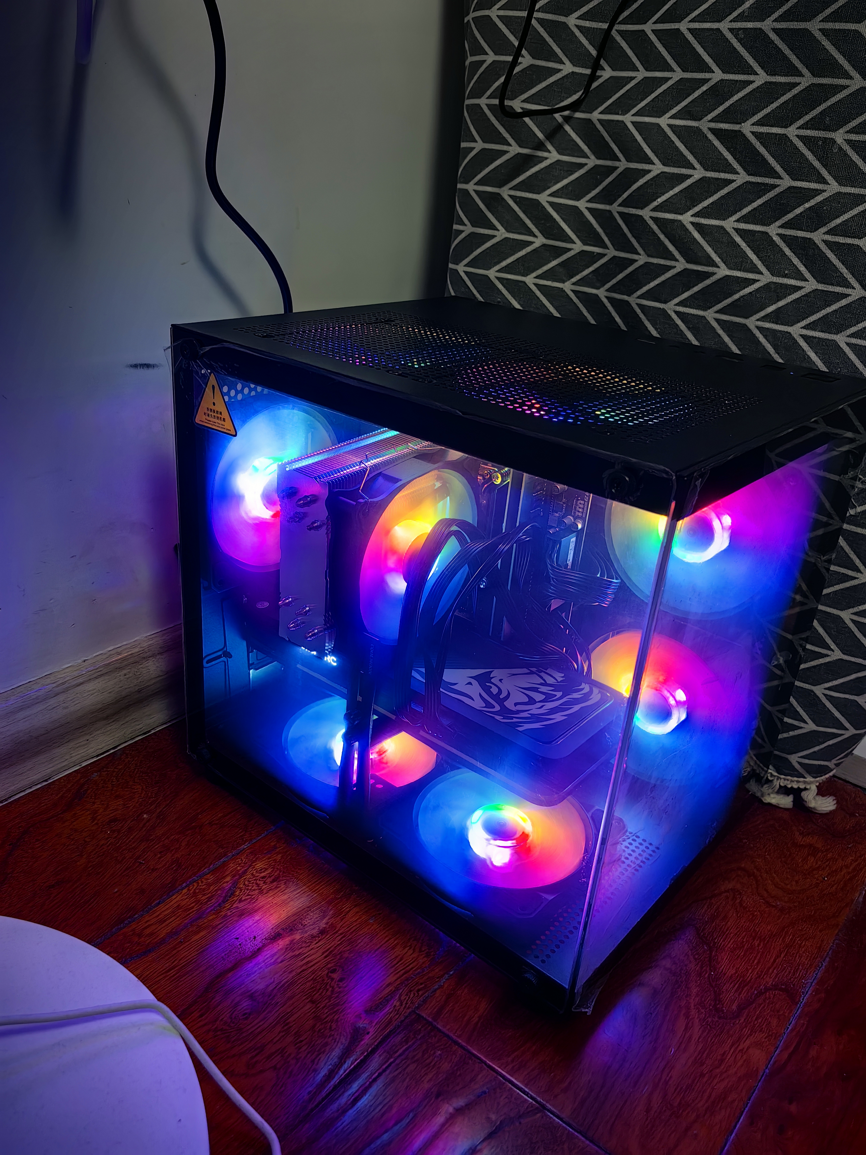 微星（MSI） i5 12400F/14400F/RTX3060/4060/5060Ti黑悟空三角洲游戏主机电脑台式机组装电脑主机DIY整机 配置九：i5 14400F丨1TB丨RTX4070 实拍图