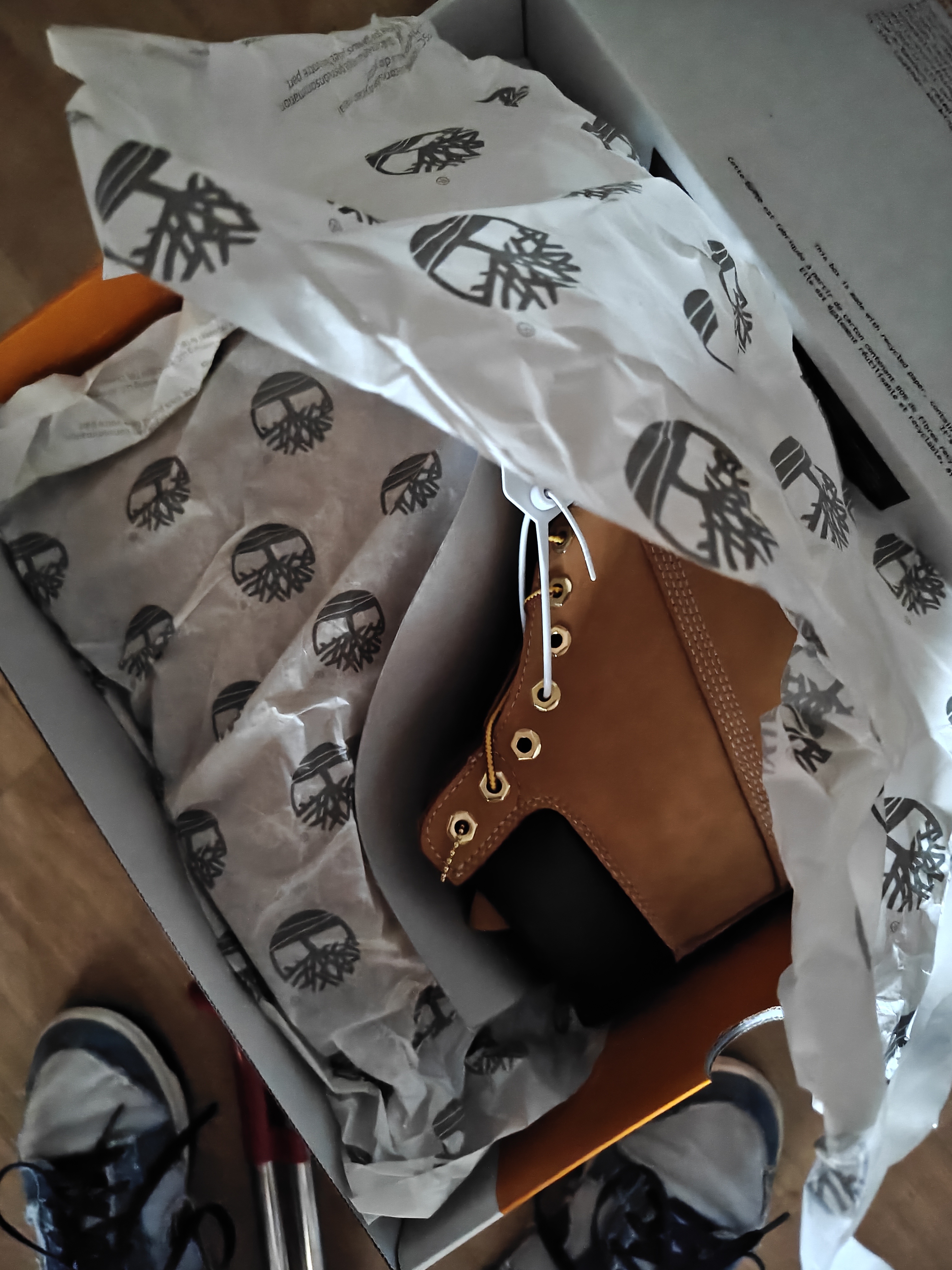 添柏岚（Timberland）踢不烂经典大黄靴高帮马丁靴户外防水真皮宽版男 10061W 39.5 实拍图