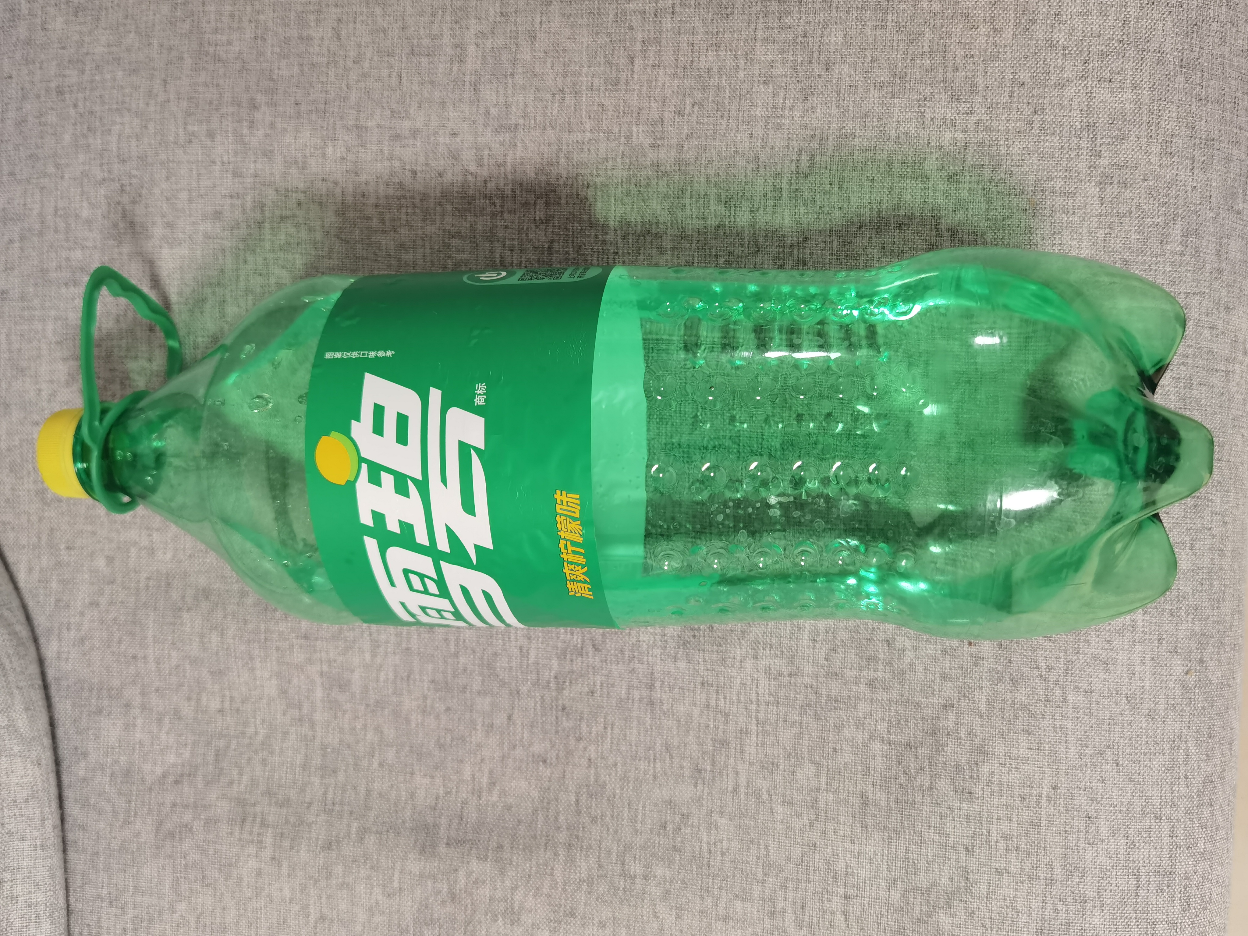 雪碧汽水2L 实拍图