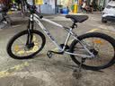 京东京造 XC350山地自行车铝合金禧玛诺21速油压碟刹成年人学生17寸时空银 实拍图