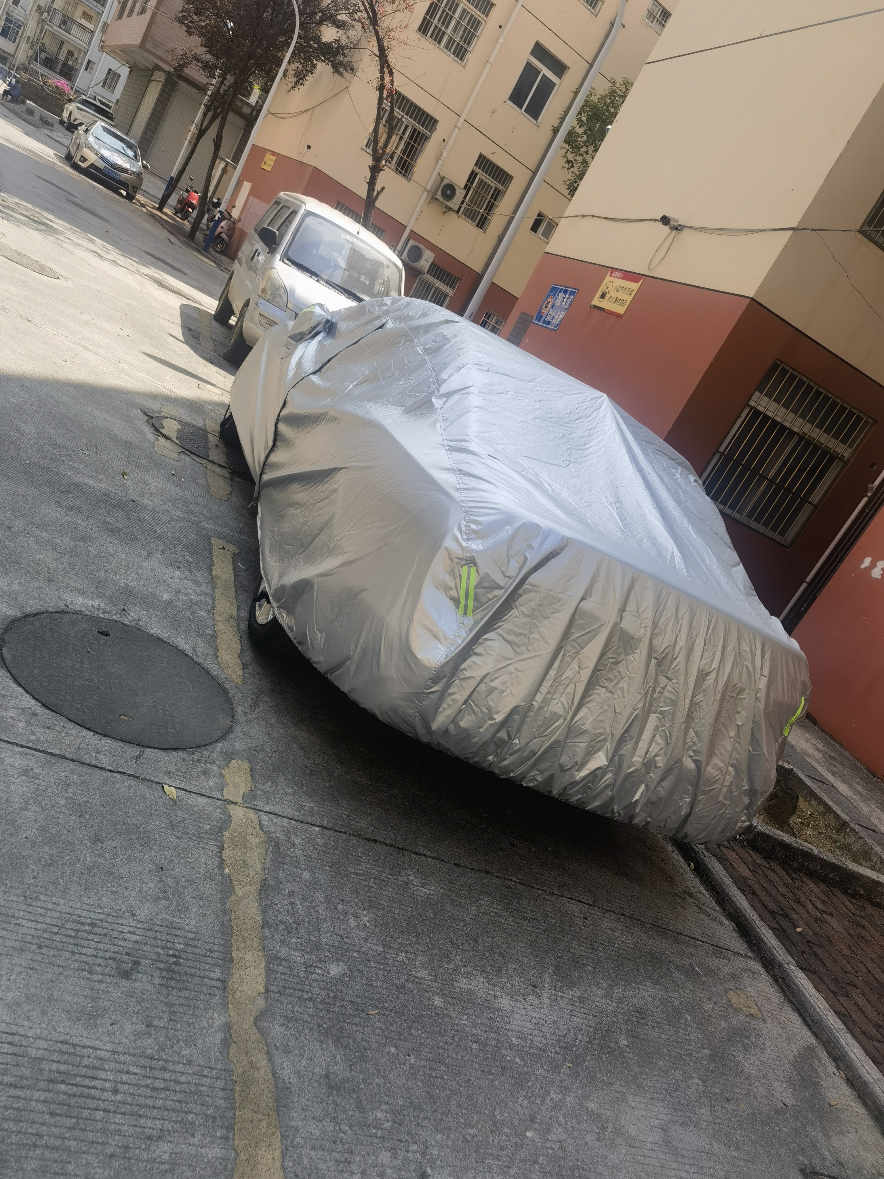 金雨保牛津布汽车车衣车罩防晒防雨隔热防尘加厚遮阳车套外全罩通用四季 【月光银】600D高密度牛津布+送收纳袋 三层加厚款*四季可用【防暴晒防雨防冰雹抗大风】 实拍图
