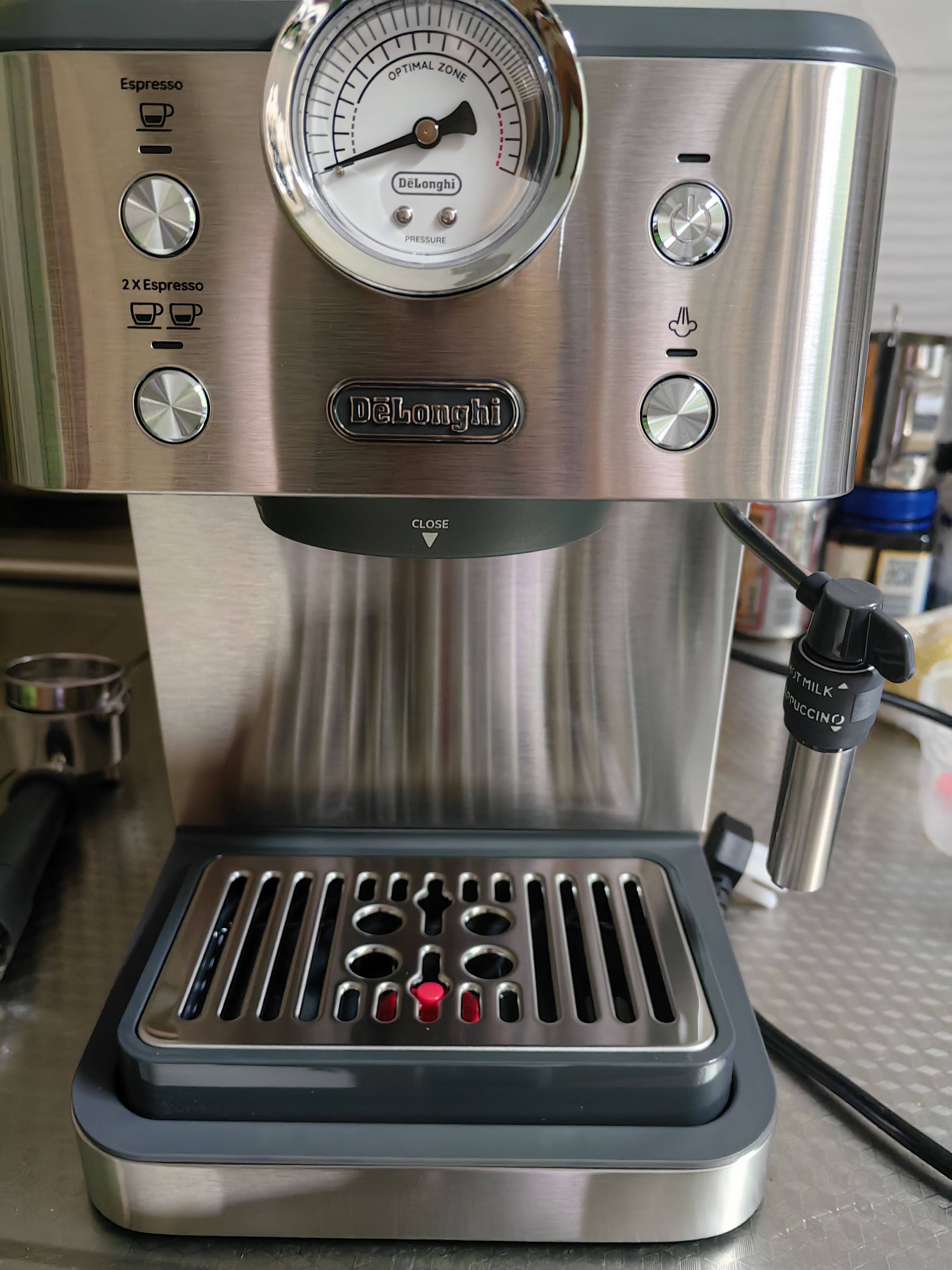 德龙（Delonghi）咖啡机 意式半自动家用15Bar泵压专业压力计 美式咖啡 快速加热技术 可调式奶泡 金属机身EM450.M 银色 小巧机身 稳定压力 定制杯量 自动关机 实拍图