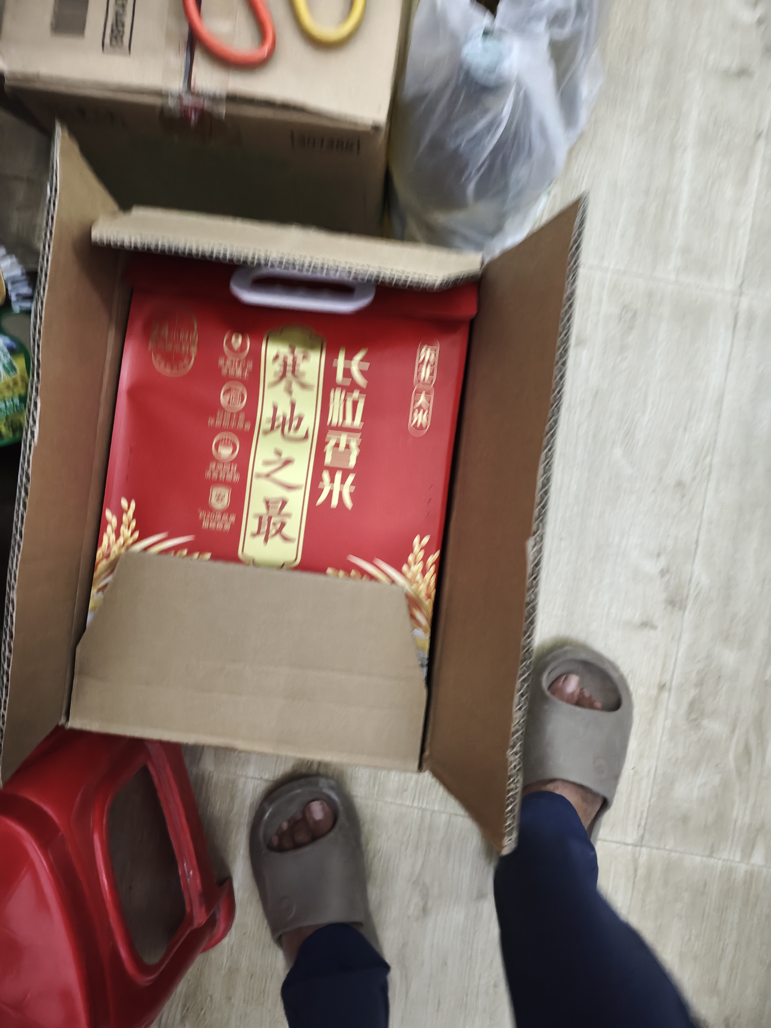 十月稻田 寒地之最 东北长粒香大米 8斤*4/箱装（品质甄选 16kg/32斤） 实拍图