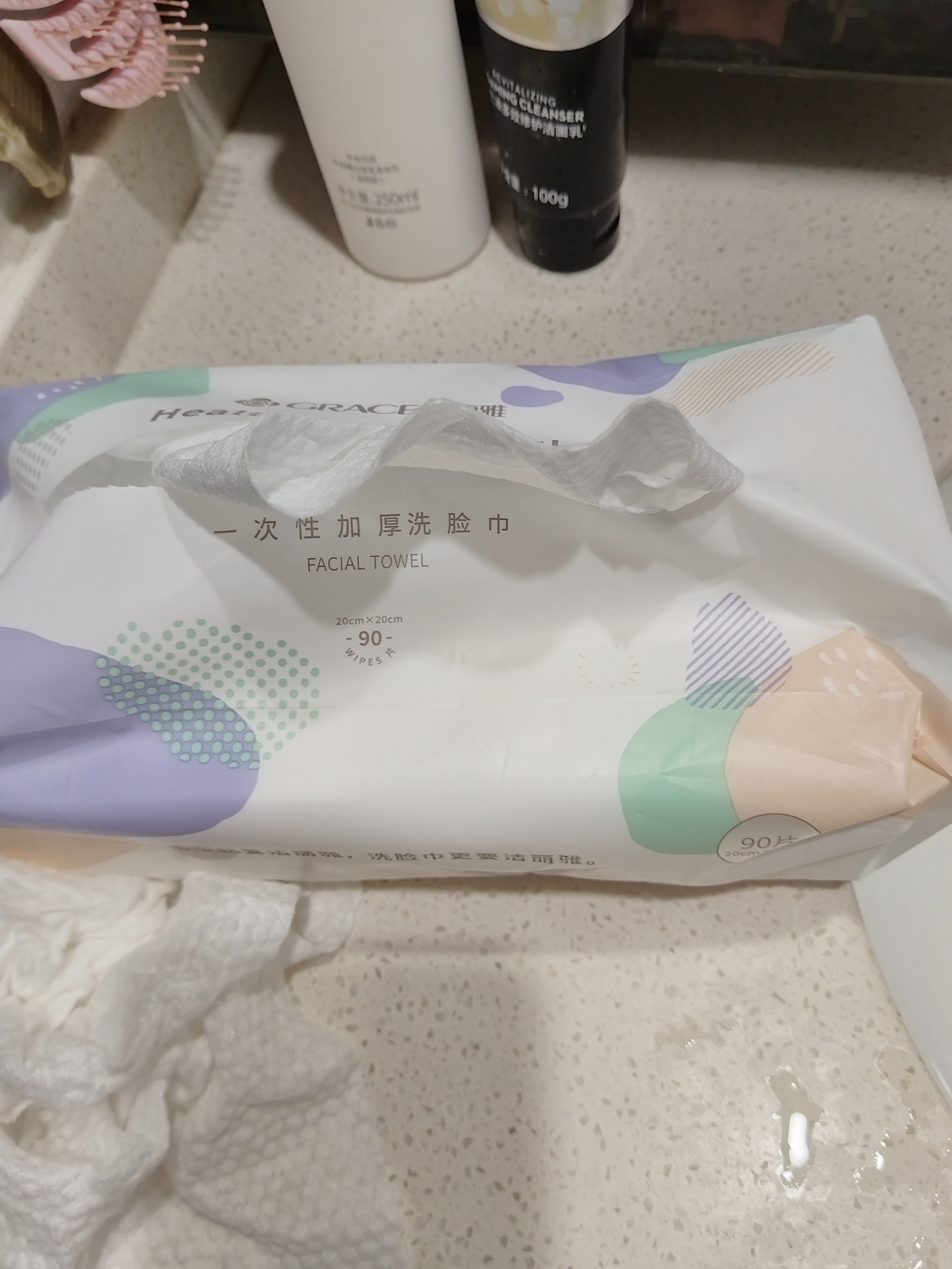 洁丽雅（Grace）居家差旅便携一次性洗脸巾珍珠纹绵柔毛巾3包 20*20cm 90抽/包 实拍图