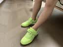 卡尔美（KELME）儿童足球鞋TF碎钉魔术贴免系带防滑耐磨球鞋 果绿  31  实拍图