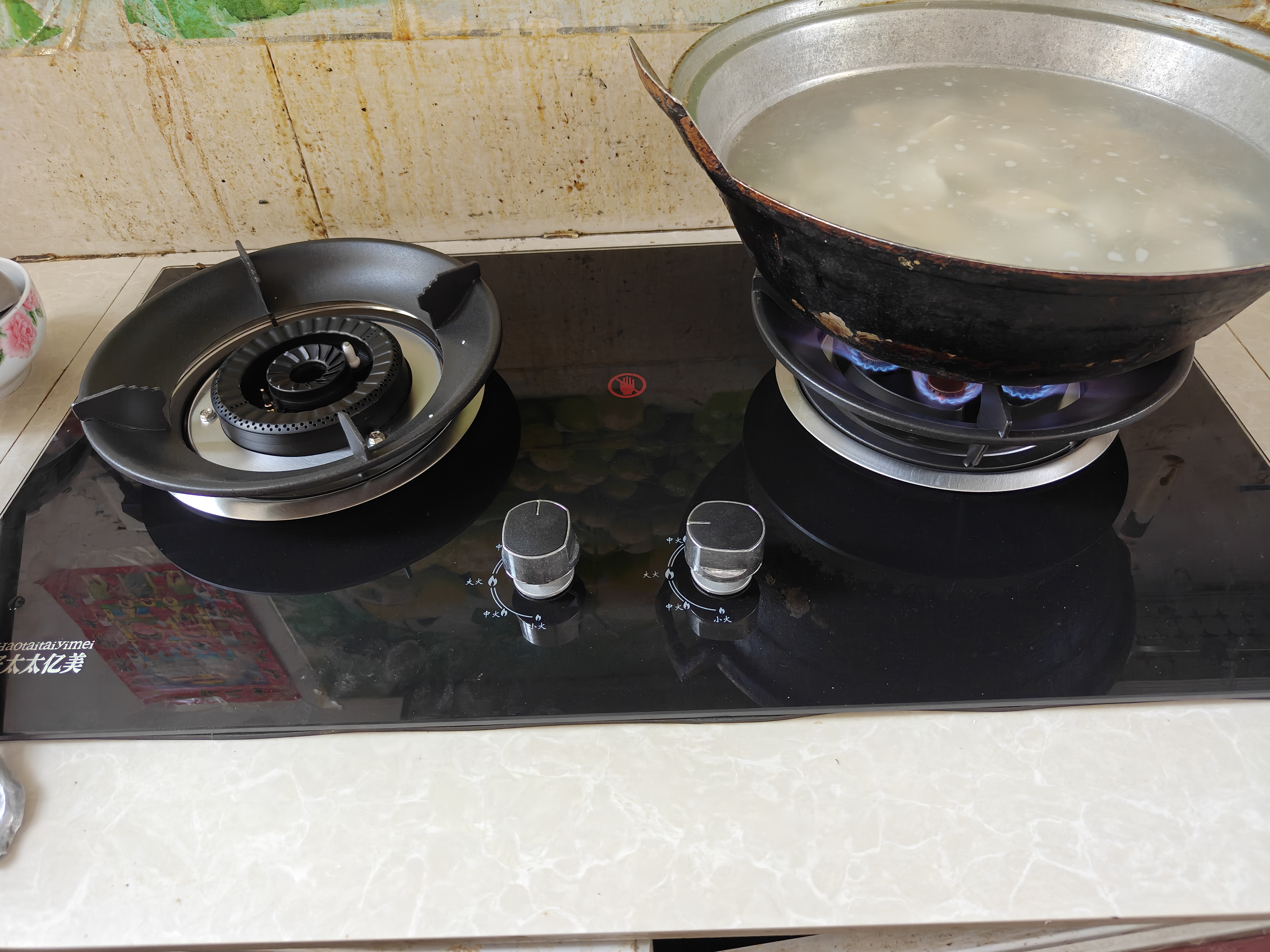 好太太亿美燃气灶双灶煤气灶家用天然气液化气鸳鸯灶台式嵌入式猛火炉具炉盘 猛火鸳鸯灶+防风聚能+钢化玻璃 管道天然气 实拍图