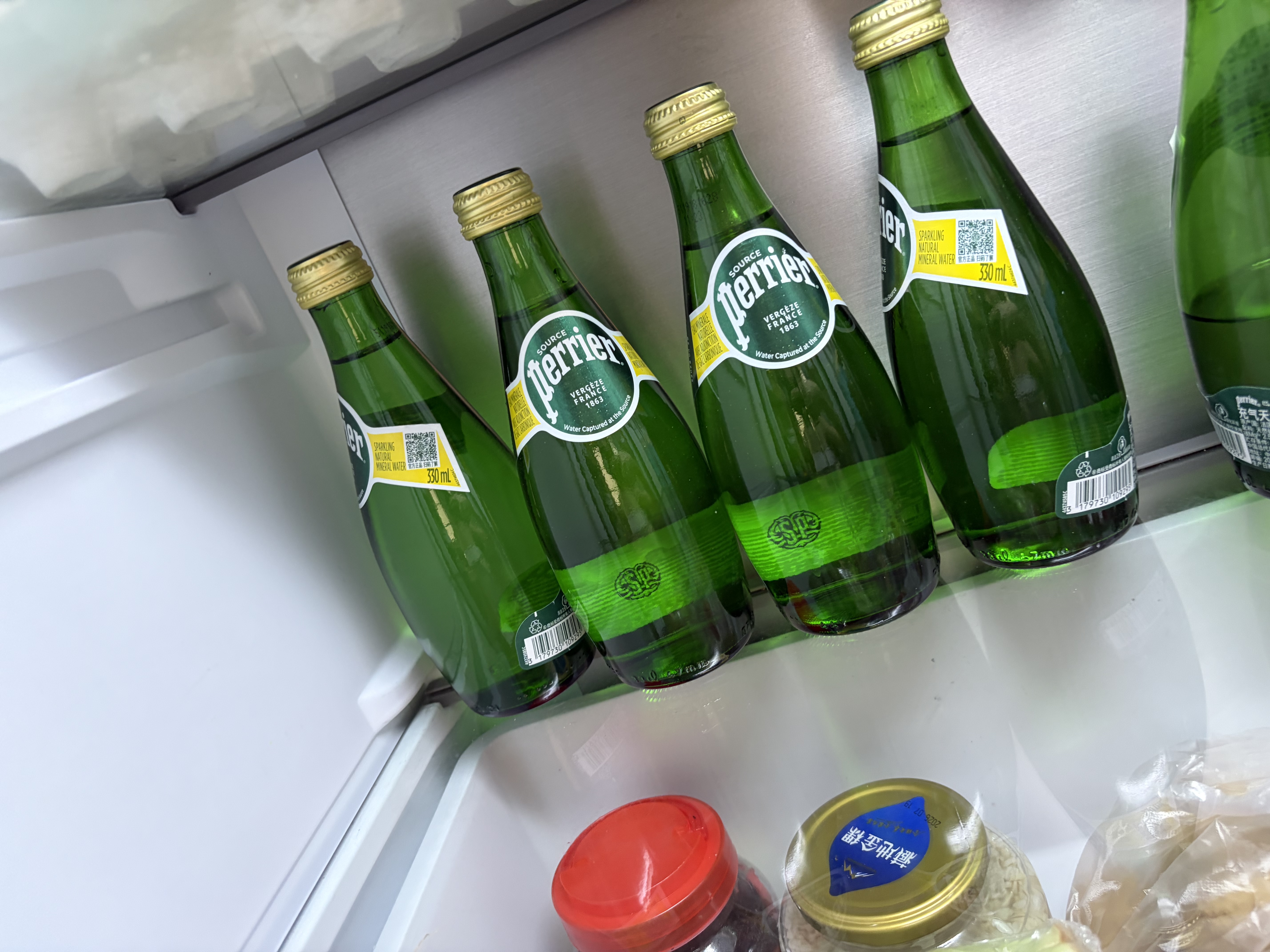 Perrier巴黎水气泡水 原味330ml*24玻璃瓶 原装进口高端天然矿泉水饮用水 实拍图