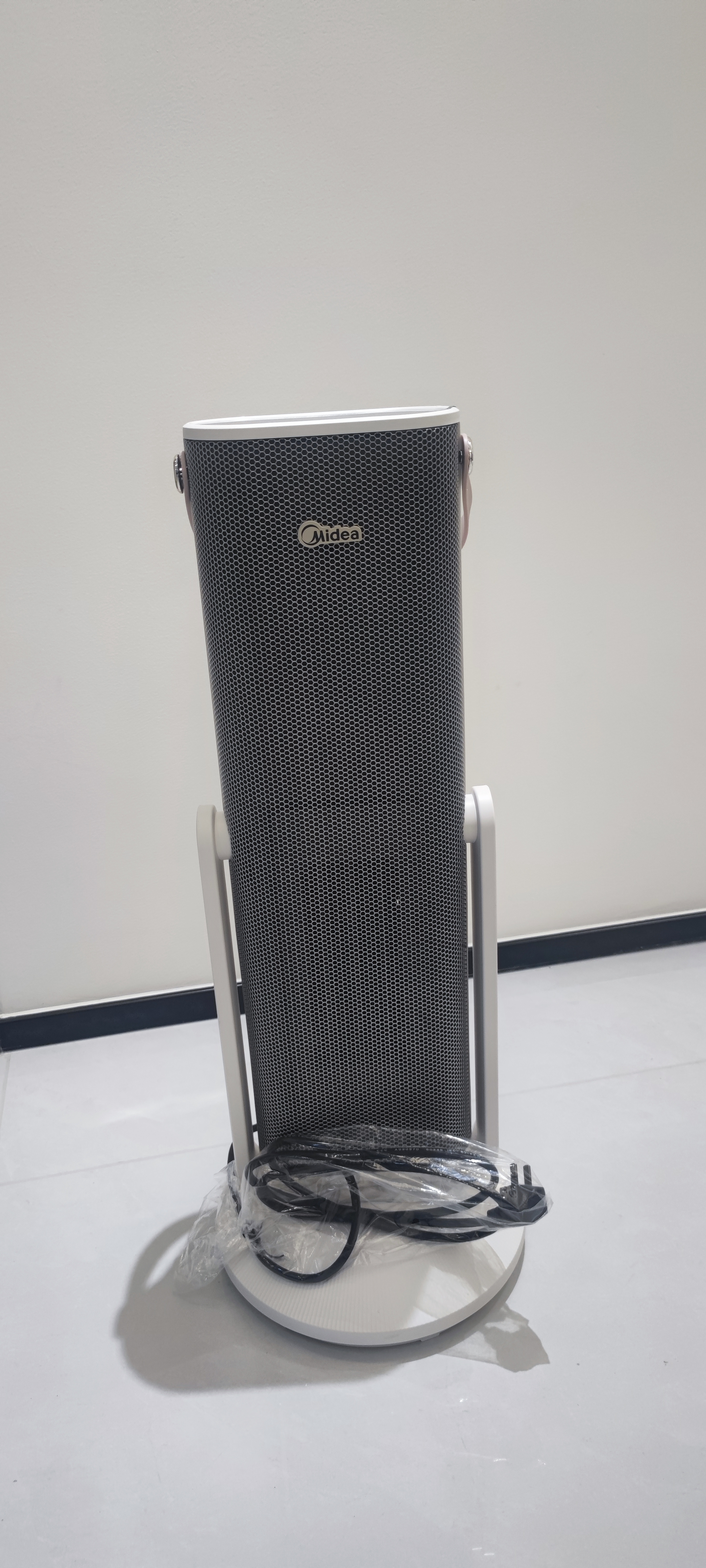 美的（Midea）【悬停定点送风】石墨烯智能语音暖风机取暖器 家用电暖气电暖器 负离子电暖风暖脚小太阳HFR20YLR 实拍图