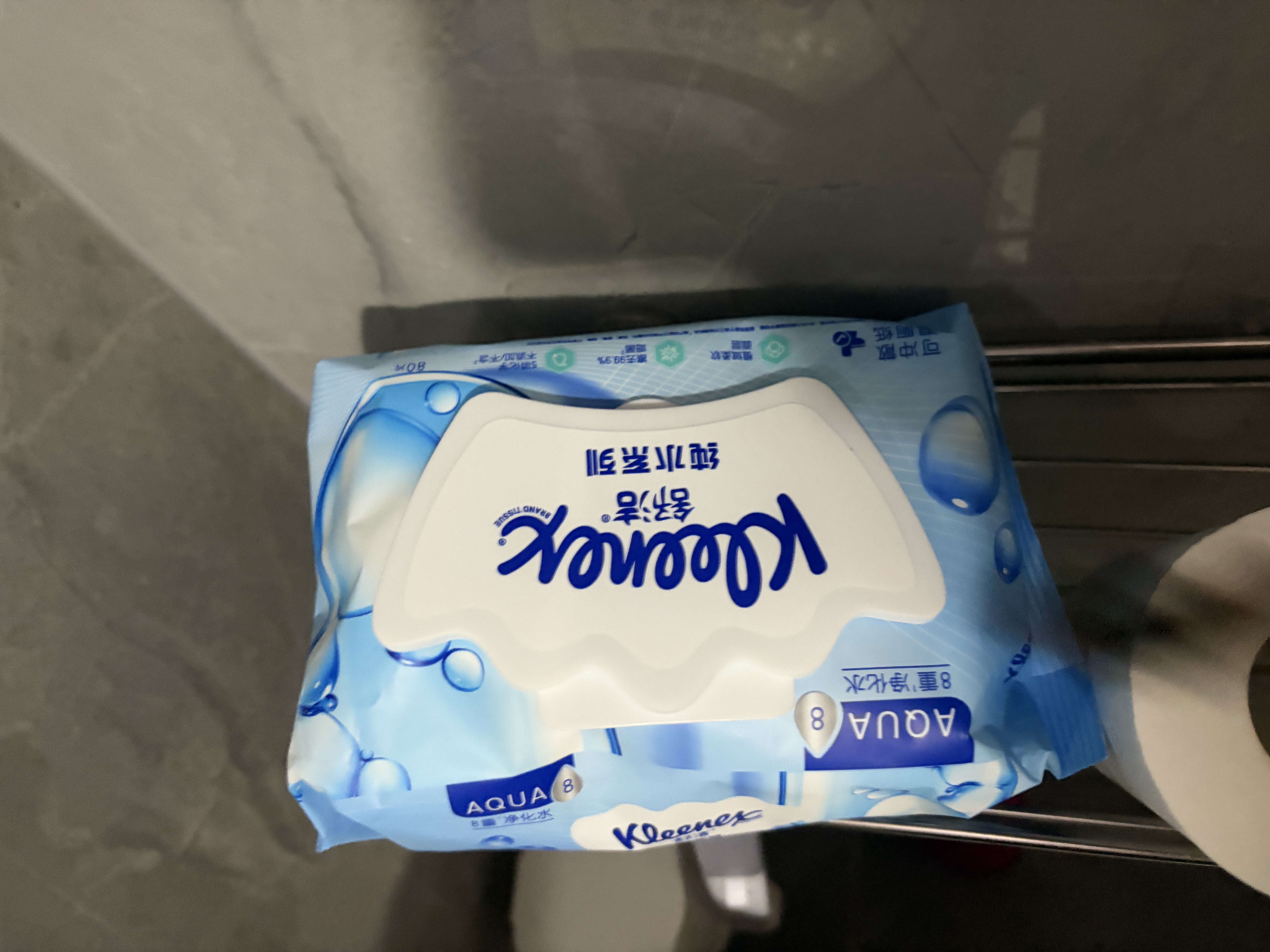 舒洁（Kleenex）湿厕纸囤货装80抽*10包 (800抽)清洁私处湿纸巾纯水洁厕湿巾 实拍图