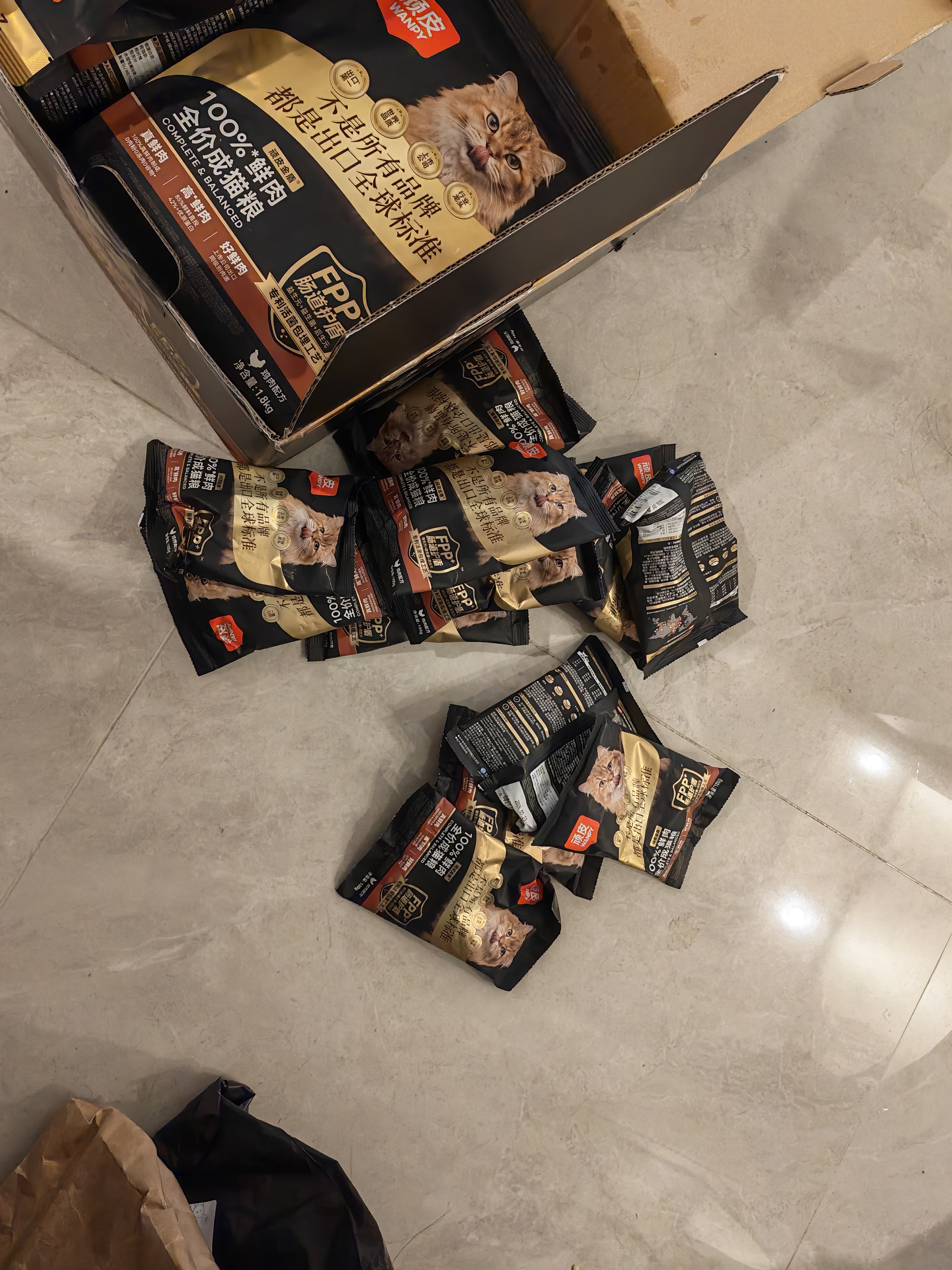 顽皮 【欧阳娜娜试用专属福利】小金盾100%鲜肉全价猫粮100g鸡肉配方 实拍图