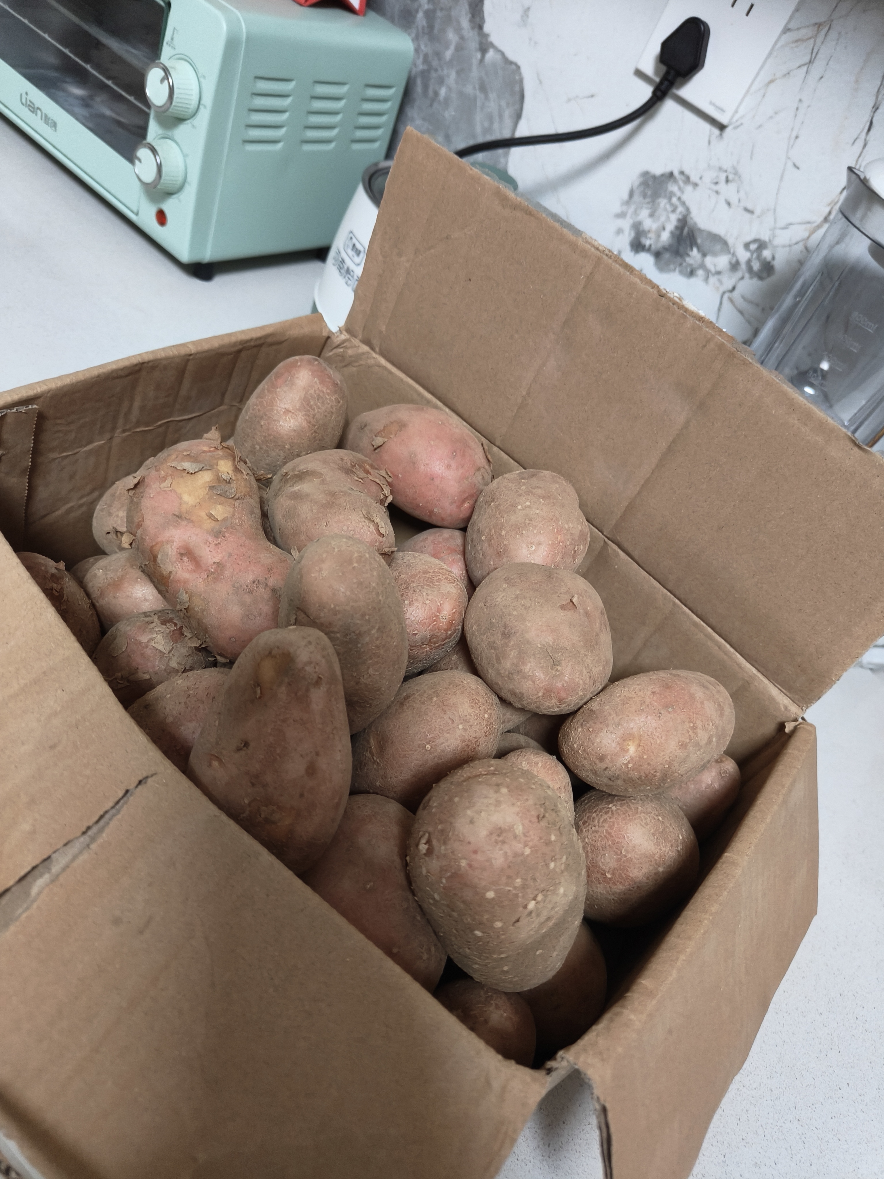 【真便宜】云南红皮土豆高原黄心土豆马铃薯红皮黄心洋芋减脂蔬菜 红皮土豆 9斤 净重 单果1-3两 实拍图
