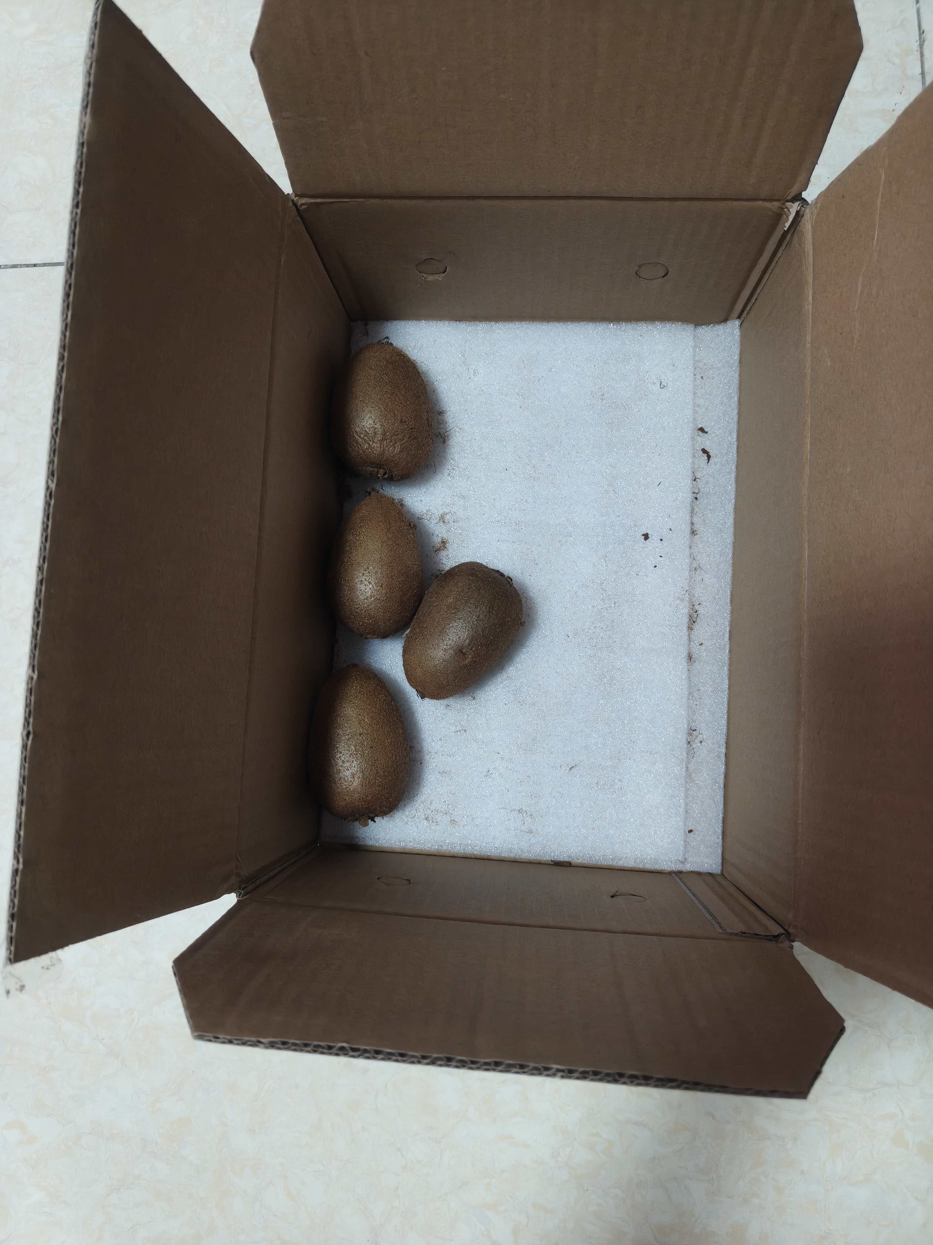 肴池晚采翠香猕猴桃自然熟三天即食周至新鲜绿心奇异果应季水果礼盒 8-9枚王果【净重约2.4斤】130-170克 实拍图