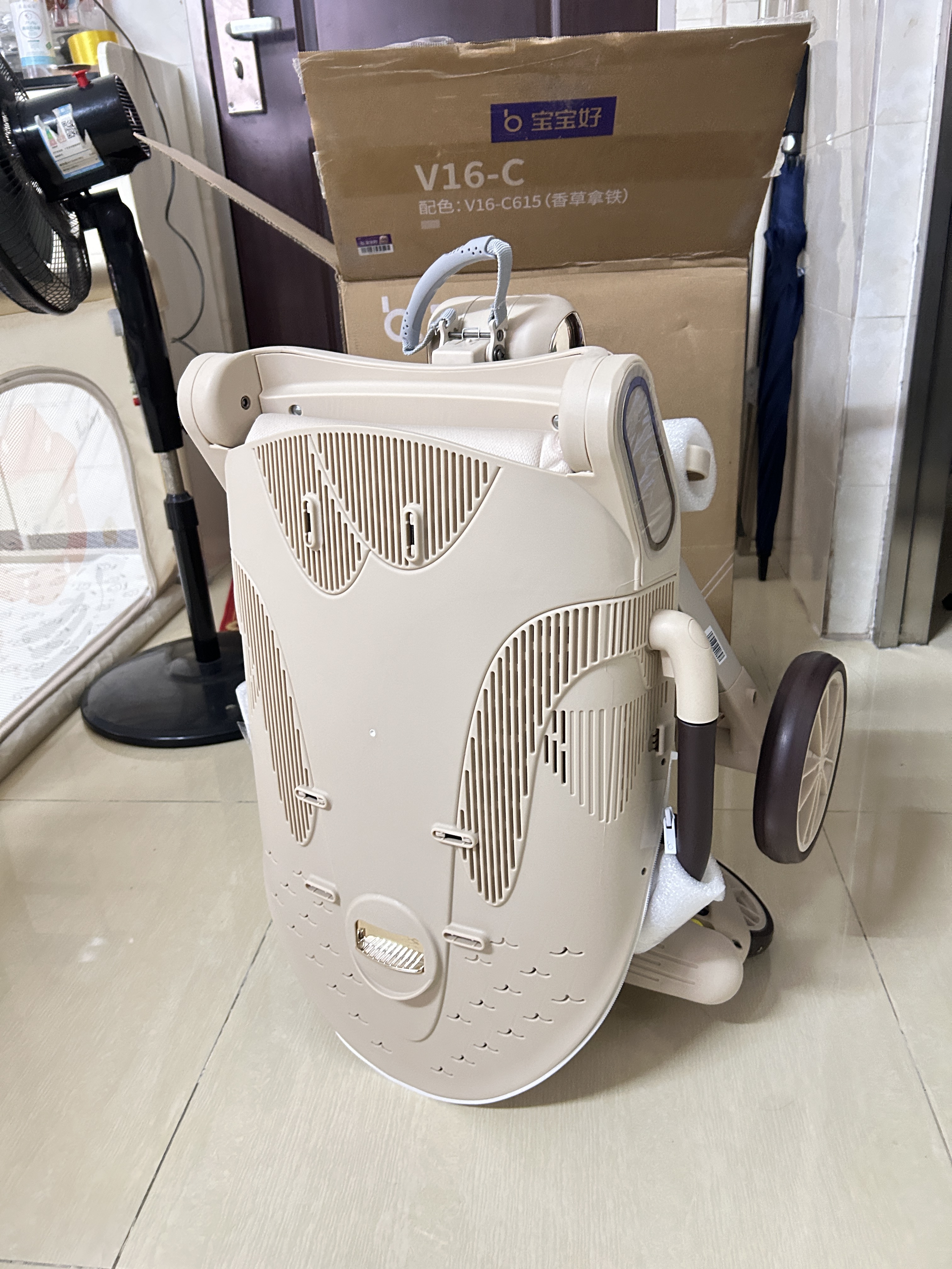 宝宝好V16遛娃神器轻便折叠婴儿车可坐可平躺溜娃车双向高景观溜娃神器 V16C香草拿铁-布篷|可坐可躺+豪华礼包 实拍图