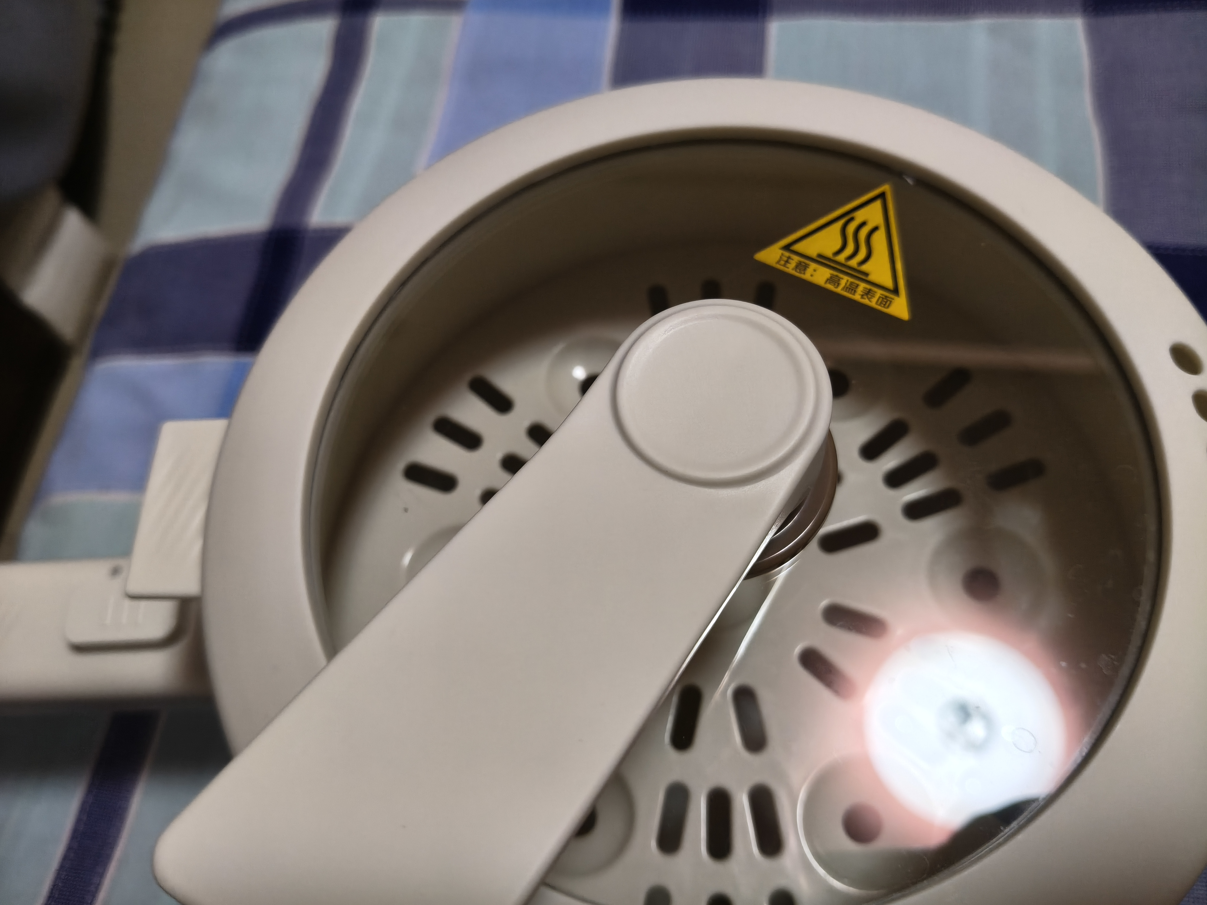 美的（Midea）电煮锅 小电锅 电蒸锅 宿舍小锅多功能锅辅食锅 1.6L学生寝室一体泡面小火锅电煮锅XZE2017 配蒸笼 实拍图