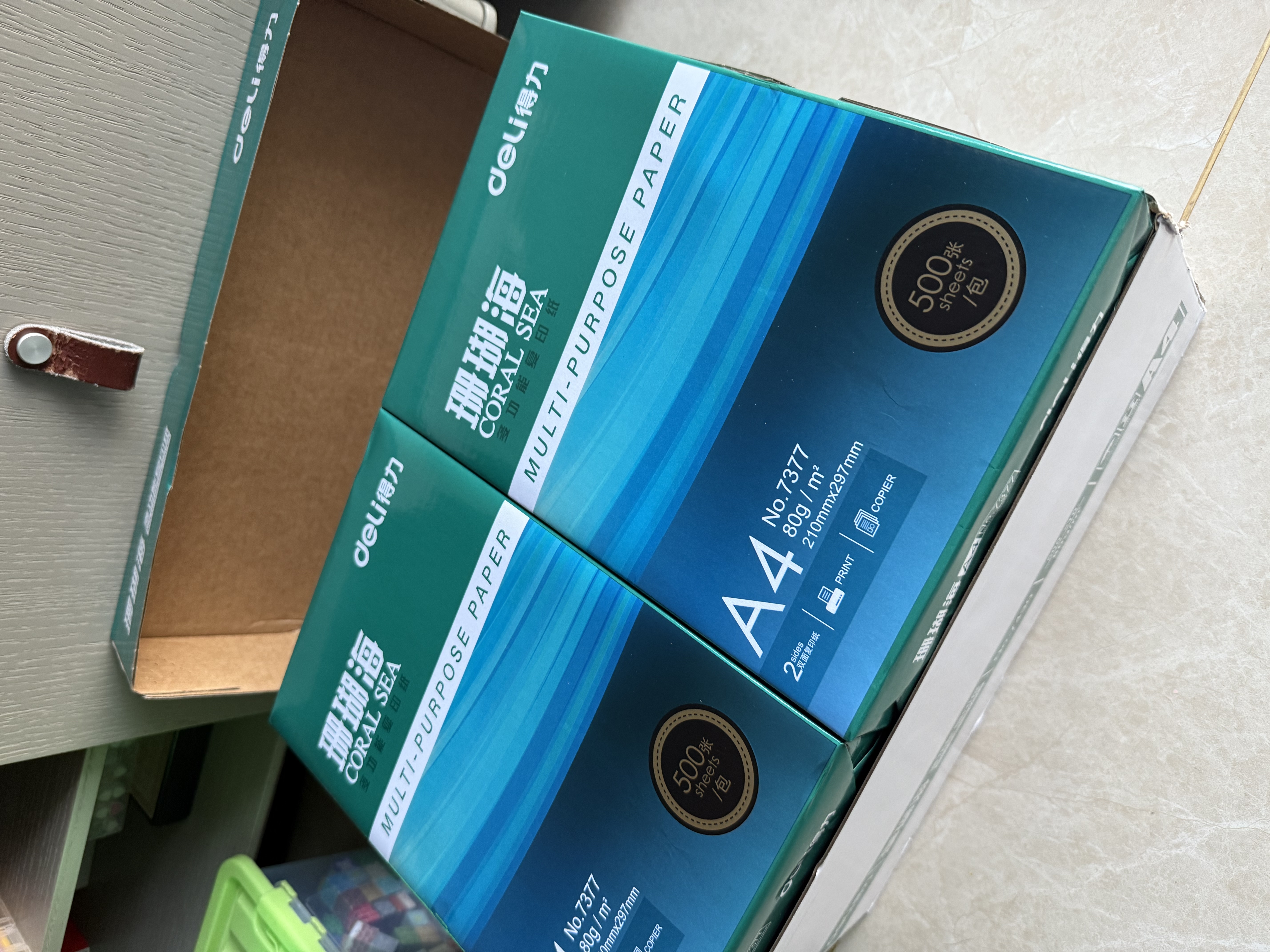 得力（deli）珊瑚海A4打印纸 80g500张*10包一箱 双面使用 加厚复印纸 整箱5000张7430【销冠系列】 实拍图