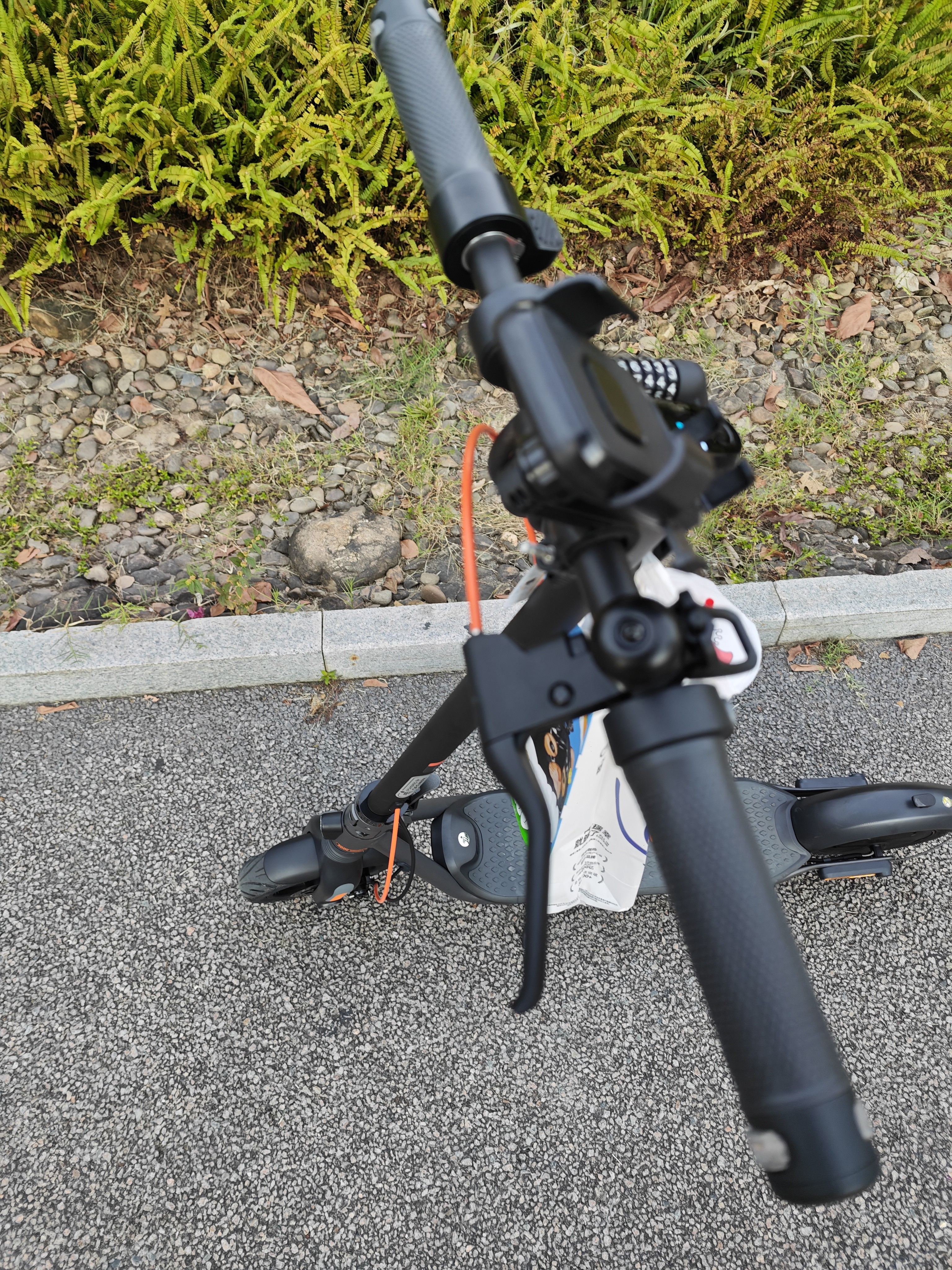 九号电动滑板车F2Pro 成人学生长续航智能可折叠电动车自修复果冻胎前减震防滑体感车 实拍图