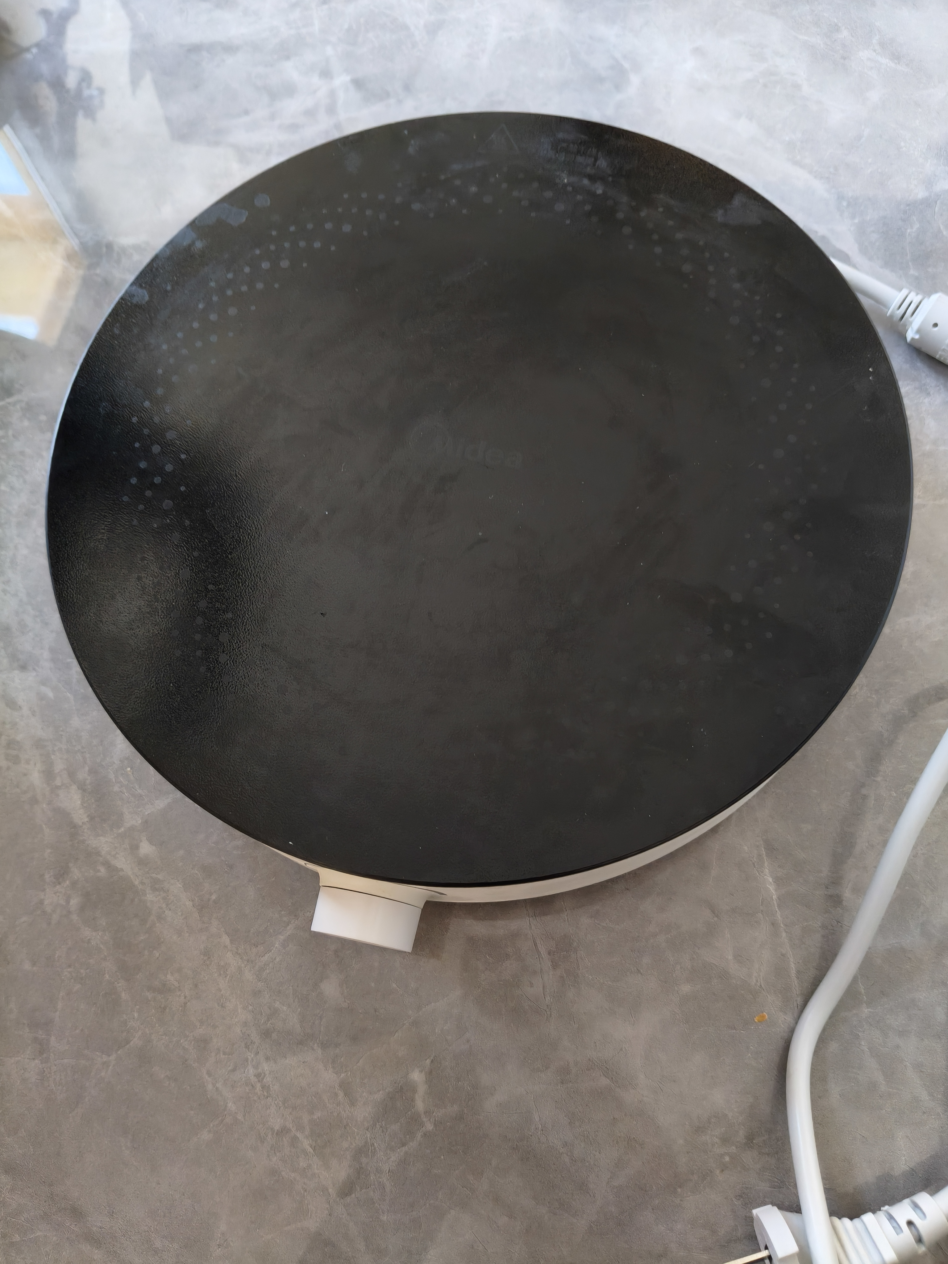 美的（Midea）电磁炉圆形无名火厨房家用多功能大功率 爆炒火锅炒菜蒸煮烧水 旋钮操控 C22-RX22H0107 实拍图