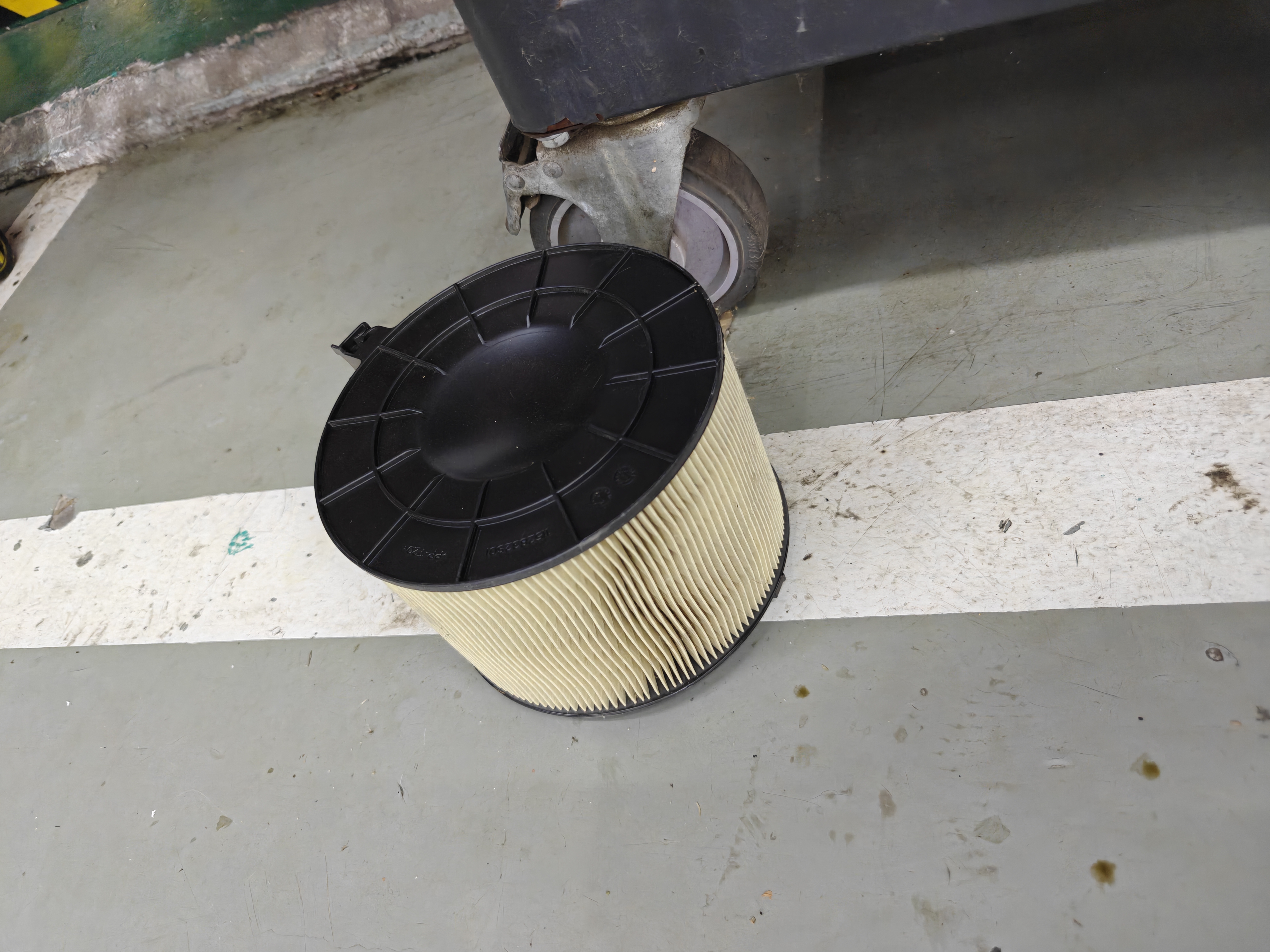 曼牌滤清器（MANNFILTER）空气滤清器空气滤芯C17012/2奥迪A4L适用B9/奥迪A5/Q5L 实拍图