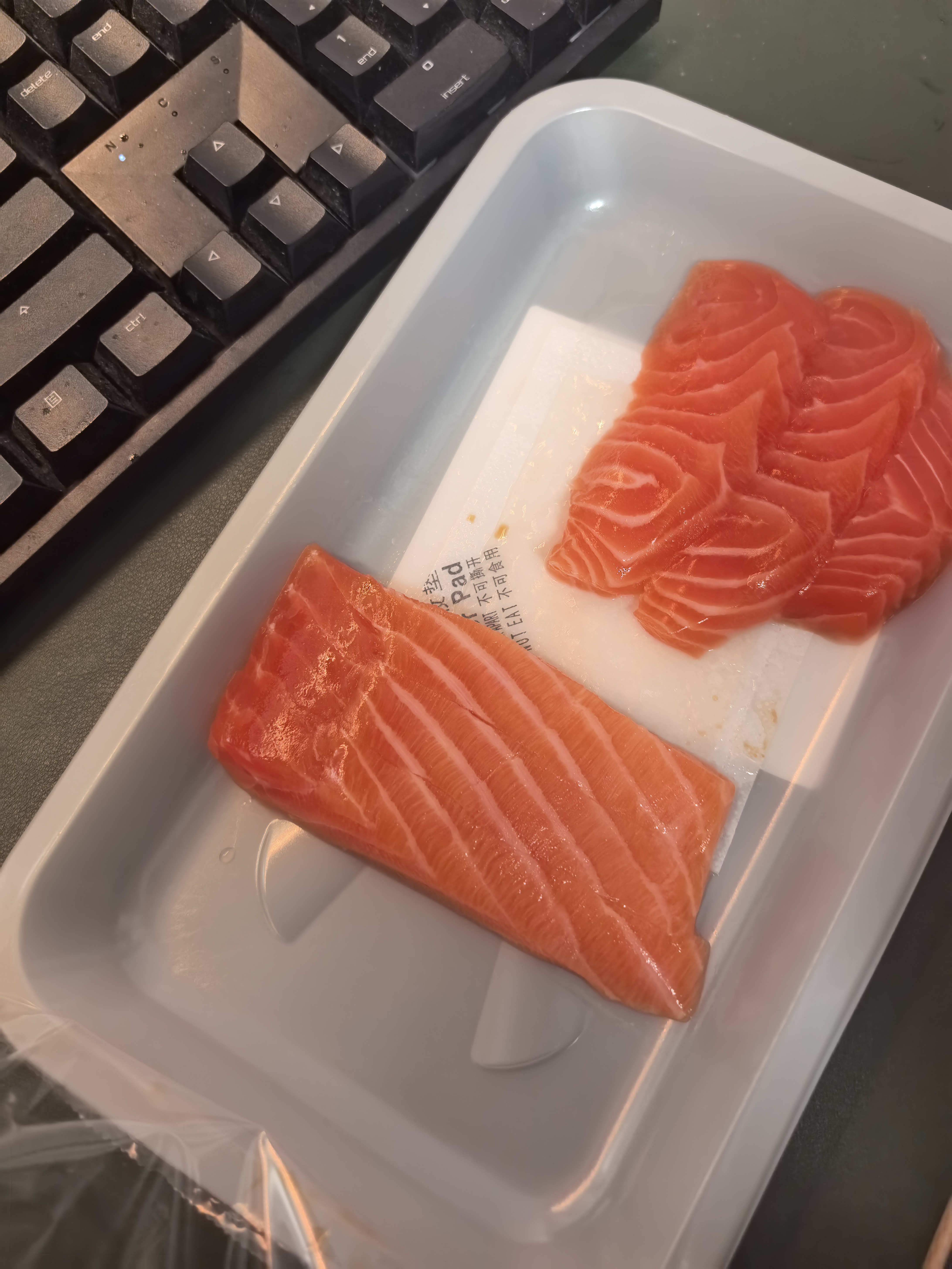 【腩背双拼】冰鲜挪威三文鱼刺身180g/盒 实拍图