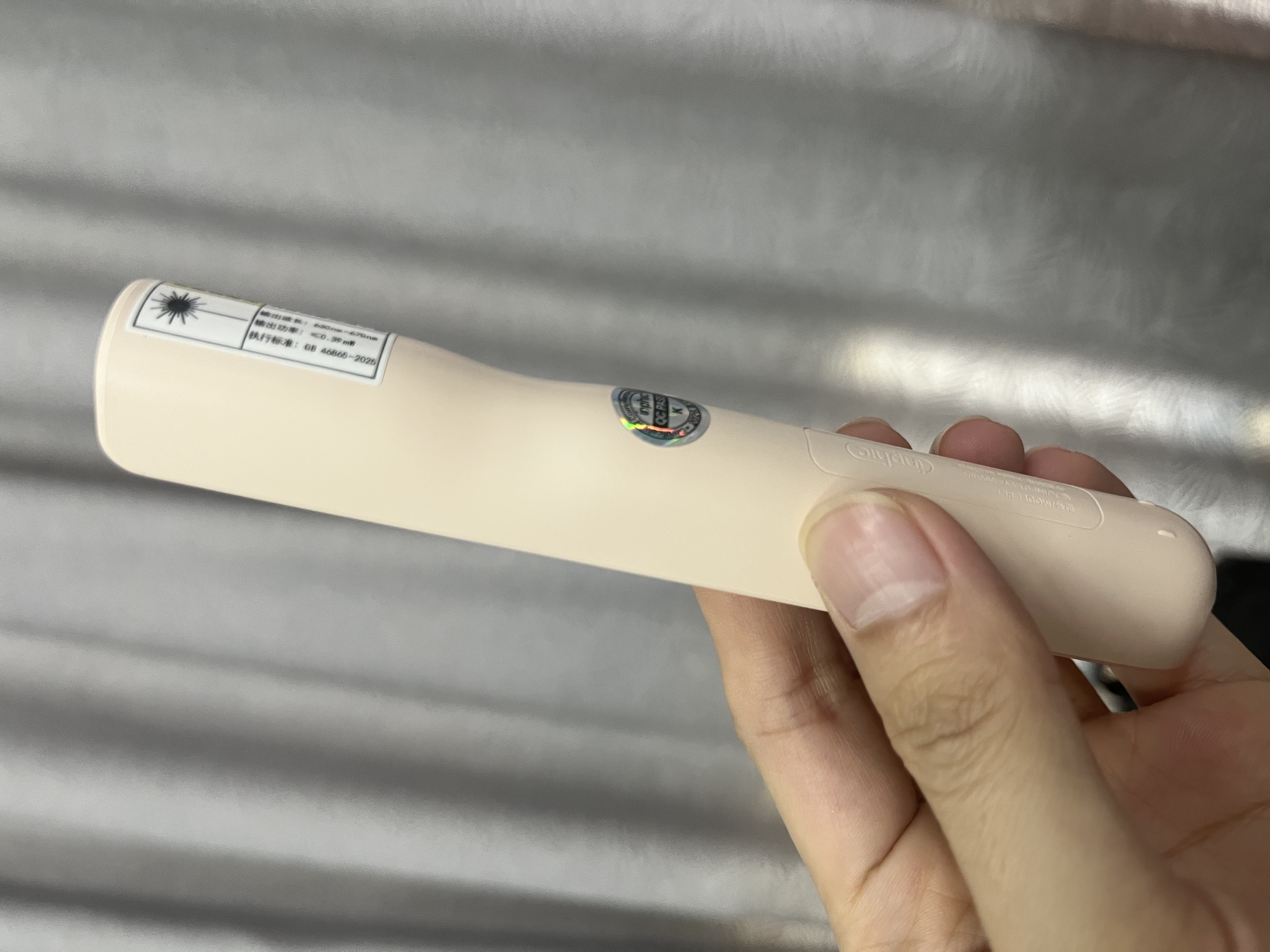 英菲克（INPHIC）PL1翻页笔PPT充电激光遥控器教师用多功能讲课幻灯片投影仪切换翻阅红外线遥控笔多媒体演讲 *磨砂粉【typ-c+超长续航】增强版 实拍图