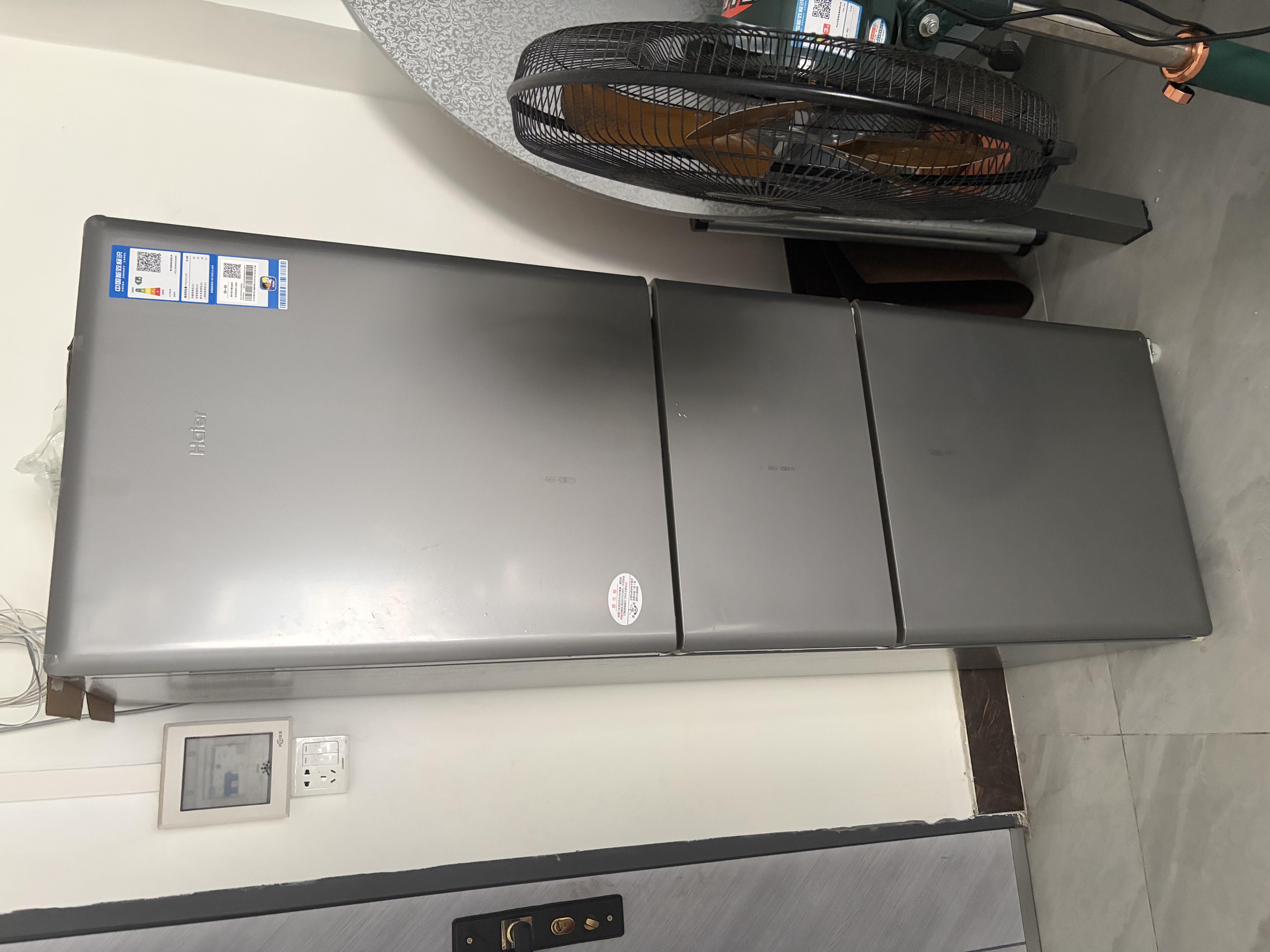 海尔冰箱【热销】230升直冷/203风冷无霜一级能效家用三开门大容量电冰箱以旧换新补贴 203升风冷无霜 黑金净化一级定频 实拍图