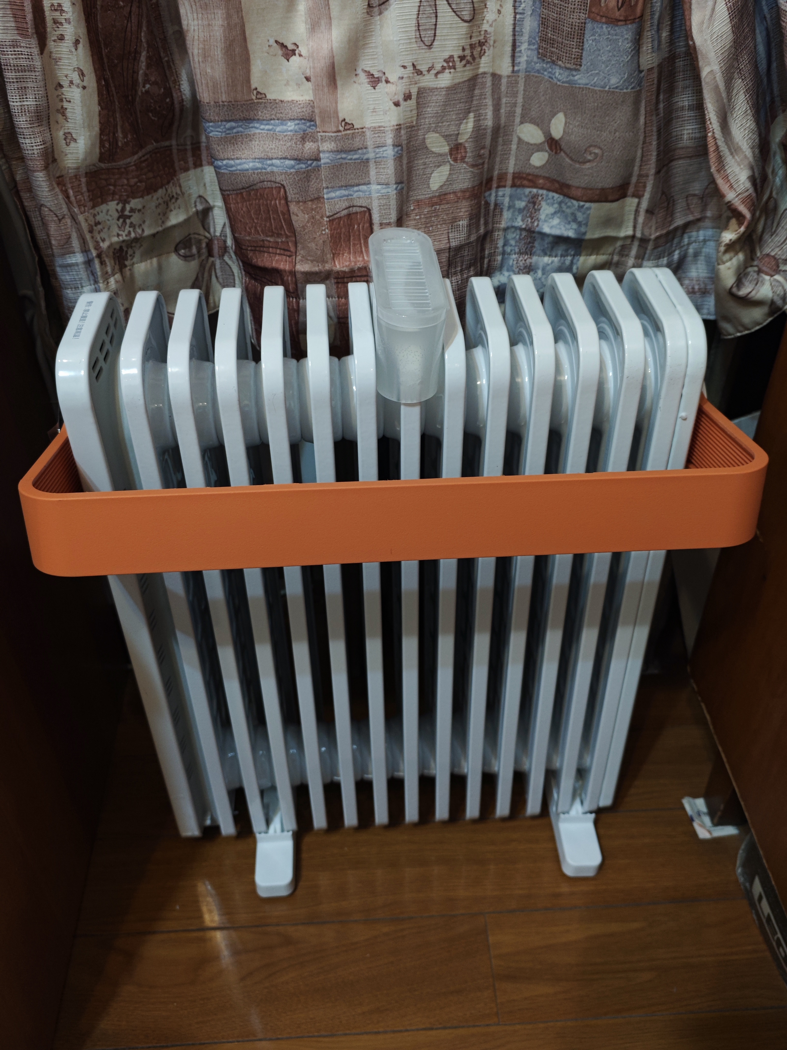 美的（Midea）【AI语音】油汀取暖器家用电热电暖器 婴儿防烫电暖气智能遥控 节能全屋速热加湿烤火炉 HYR22XGR 实拍图
