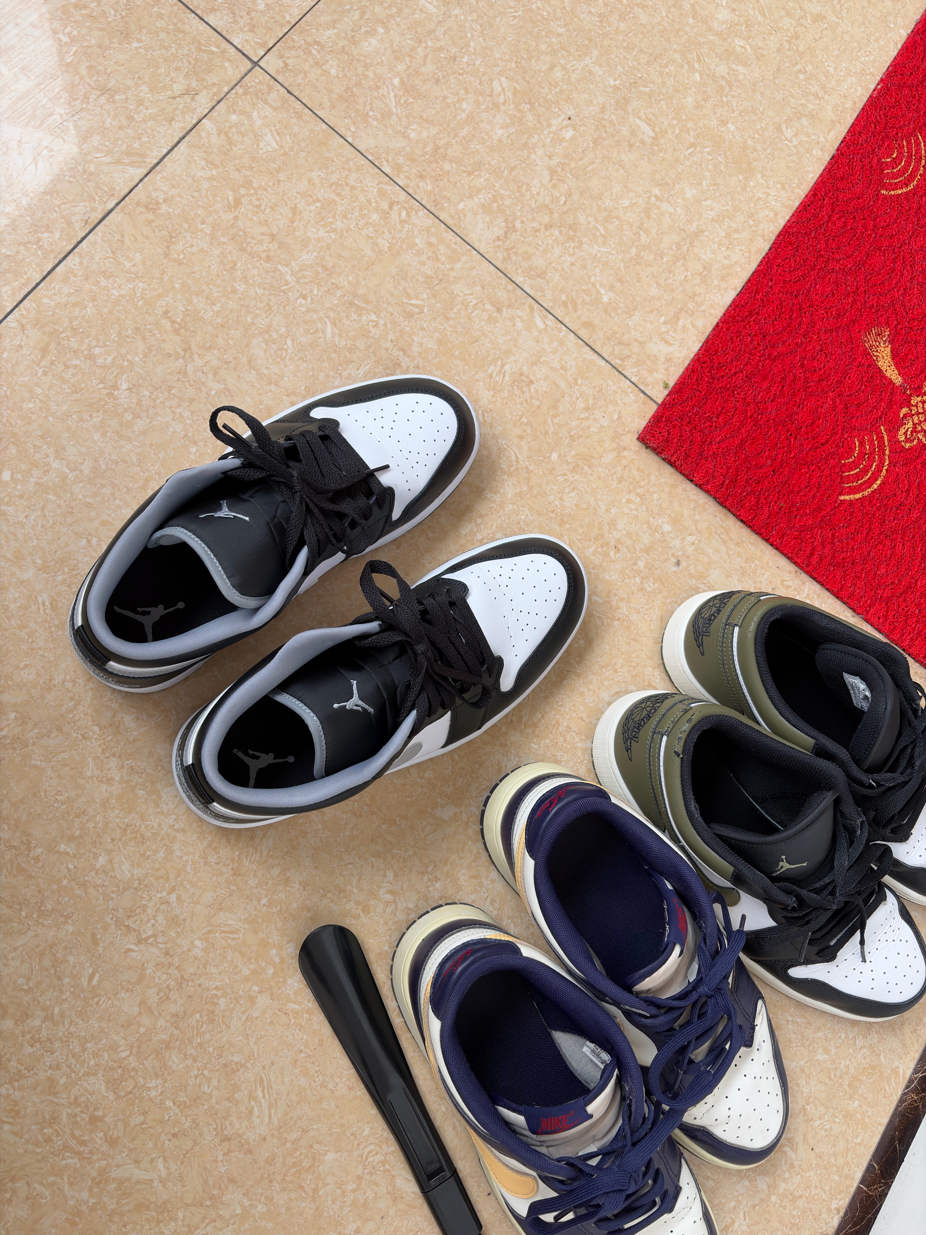 耐克NIKE男休闲鞋AJ1
