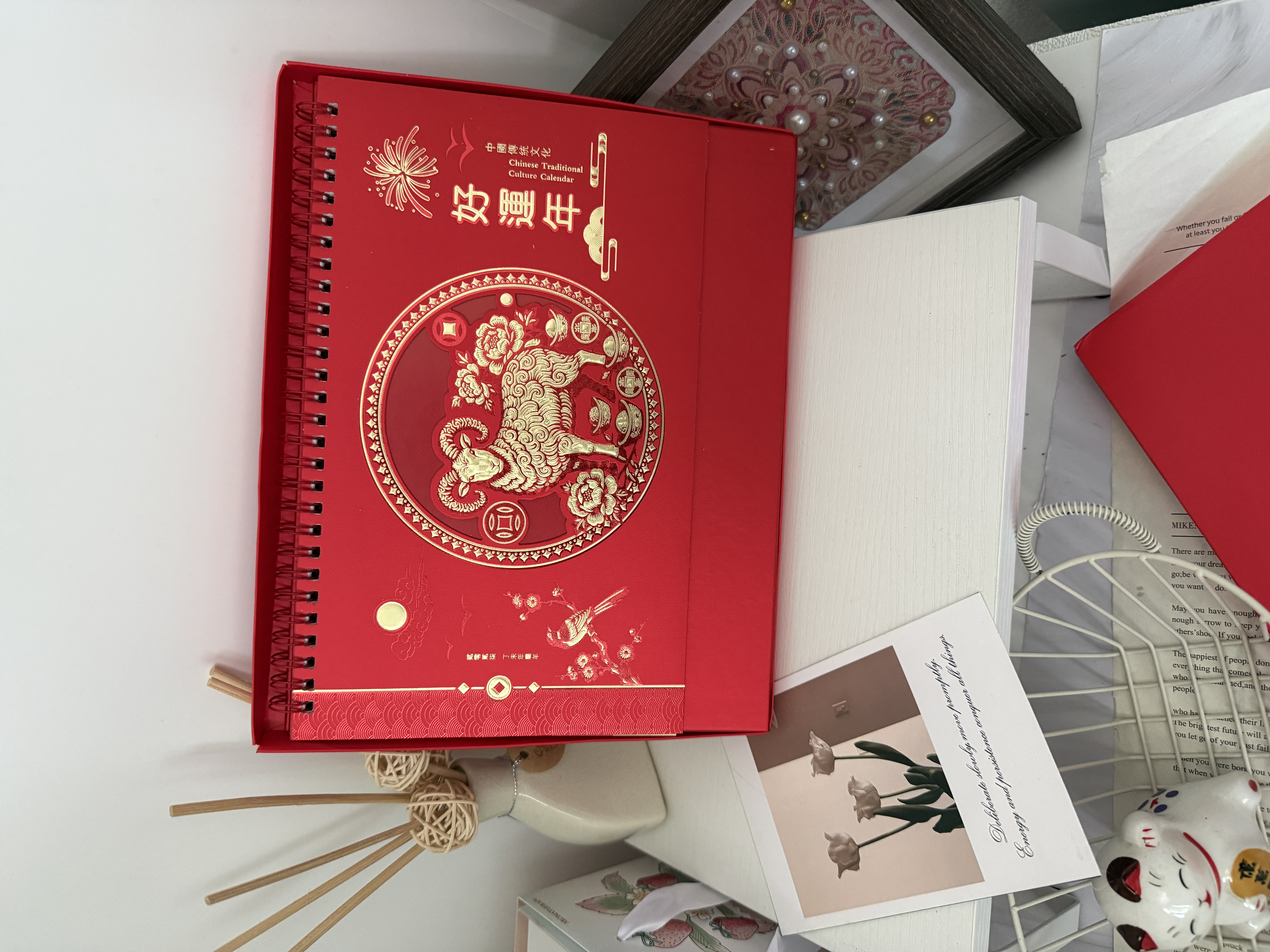 朗捷（longe）台历2027年日历羊年月历大格子书写计划本式年历简约办公桌面日历摆件桌历送员工客户伴手礼可定制 红色-好运年（2027年） 实拍图