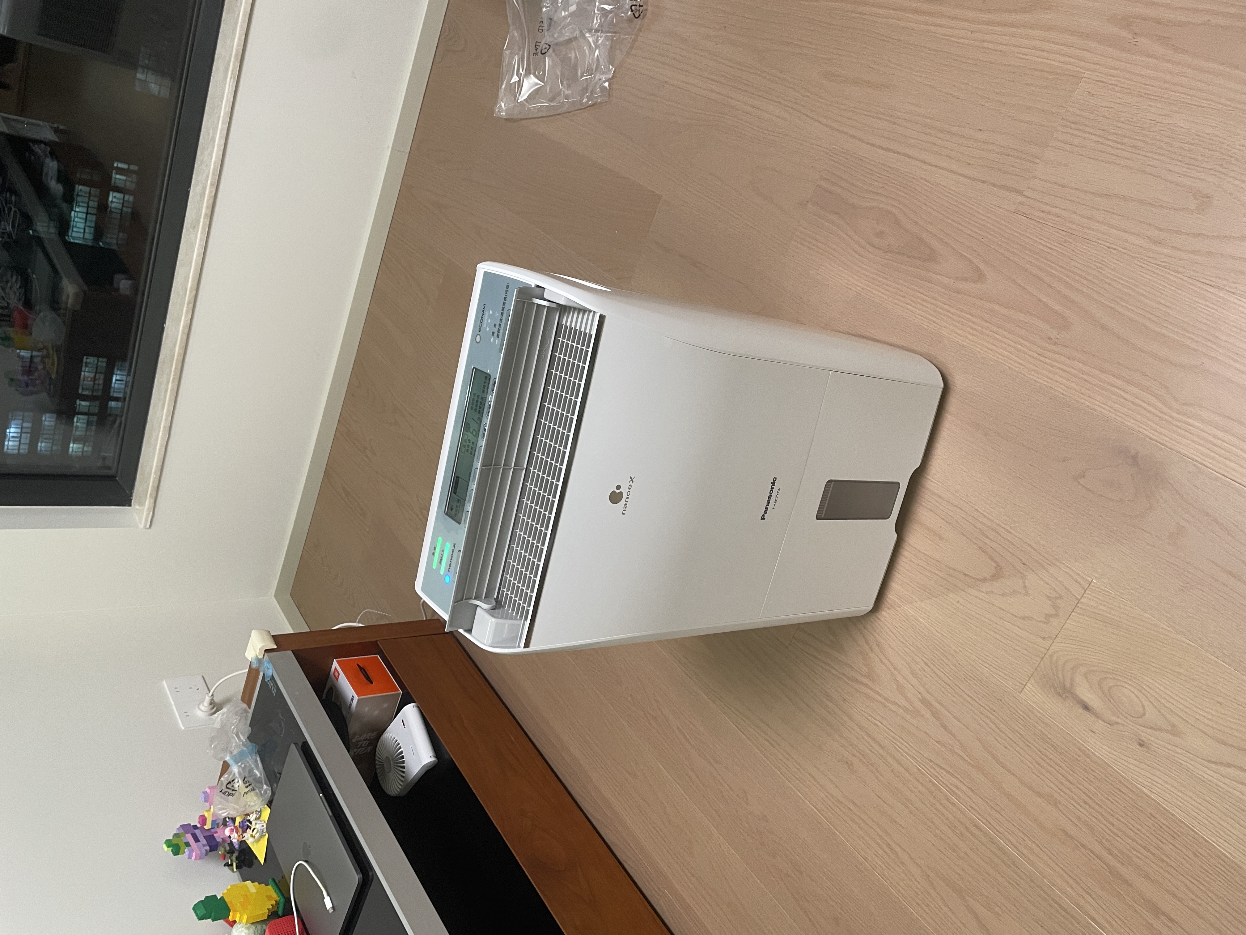 松下（Panasonic）除湿机 家用抽湿机 除湿量21升/天45㎡ 除菌除味 净化除湿一体机 回南天轻音干衣APP控制F-42C2YTA 实拍图