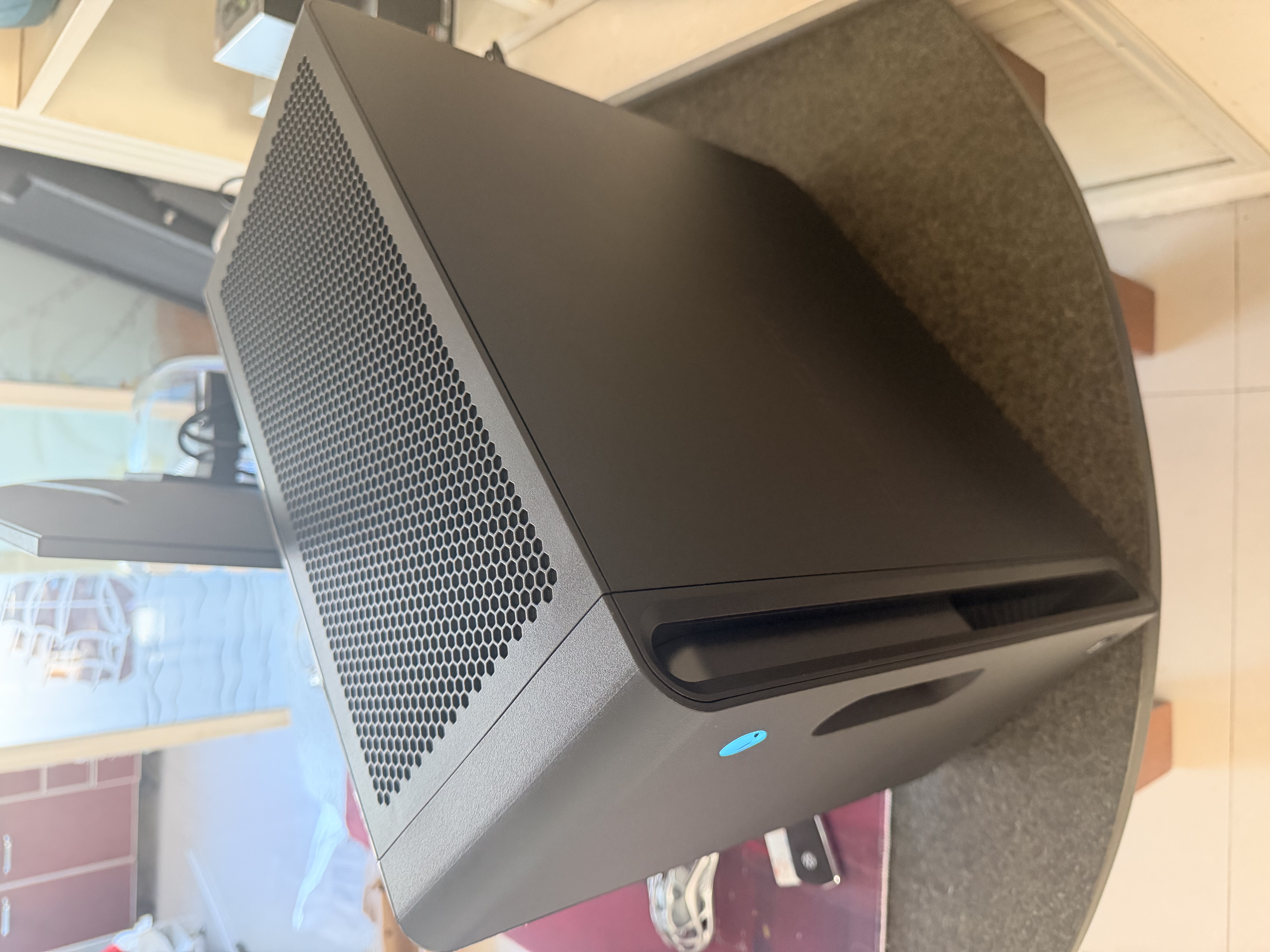 外星人台式机 星舰R17 高端电竞 游戏台式电脑 (Ultra7 16G 1T RTX5060)水冷 黑神话 Ai设计图站OpenClaw 实拍图