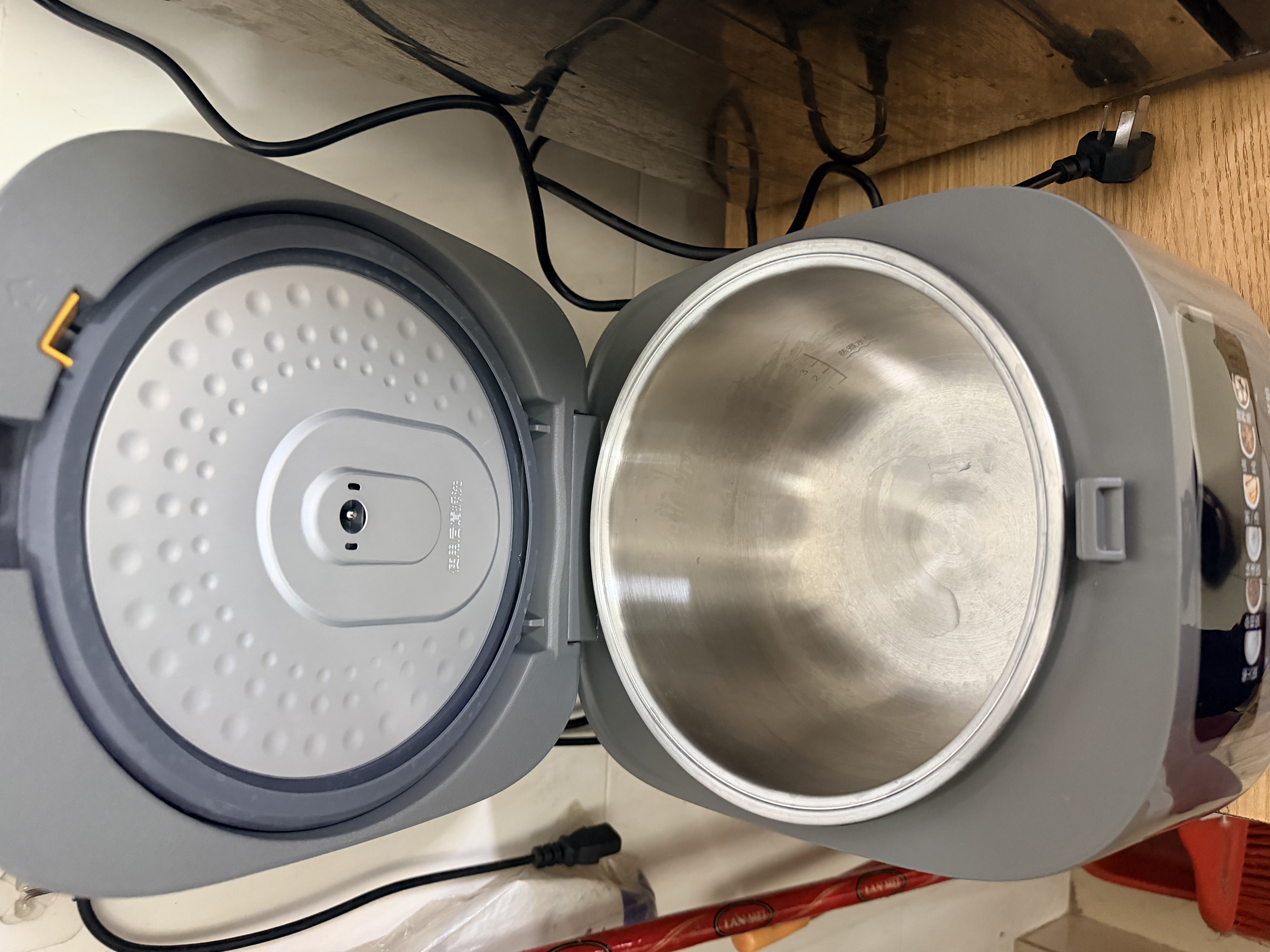 美的（Midea）0涂层电饭锅电饭煲家用5-8人大容量316L不锈钢内胆防溢5L柴火饭杂粮饭智能预约多功能锅MB-RE587S 实拍图