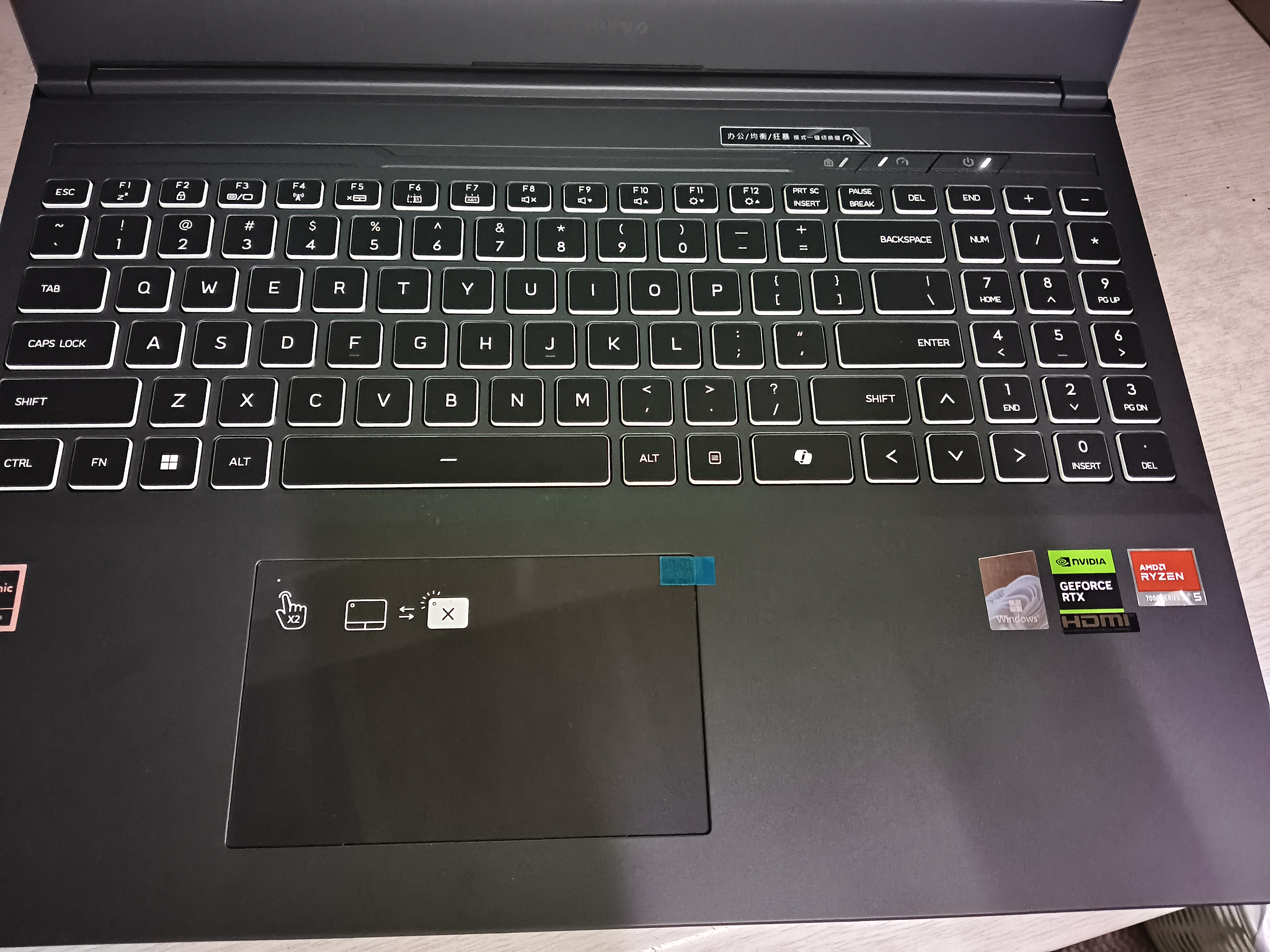 机械革命蛟龙 16PRO【限时补贴】2026旗舰锐龙满血独显电竞高能游戏本 蛟龙16K学生设计办公笔记本电脑 蛟龙16K 锐龙7640H 16G 500固态 RTX3050【爆款旗舰】 英伟达满血性能 实拍图