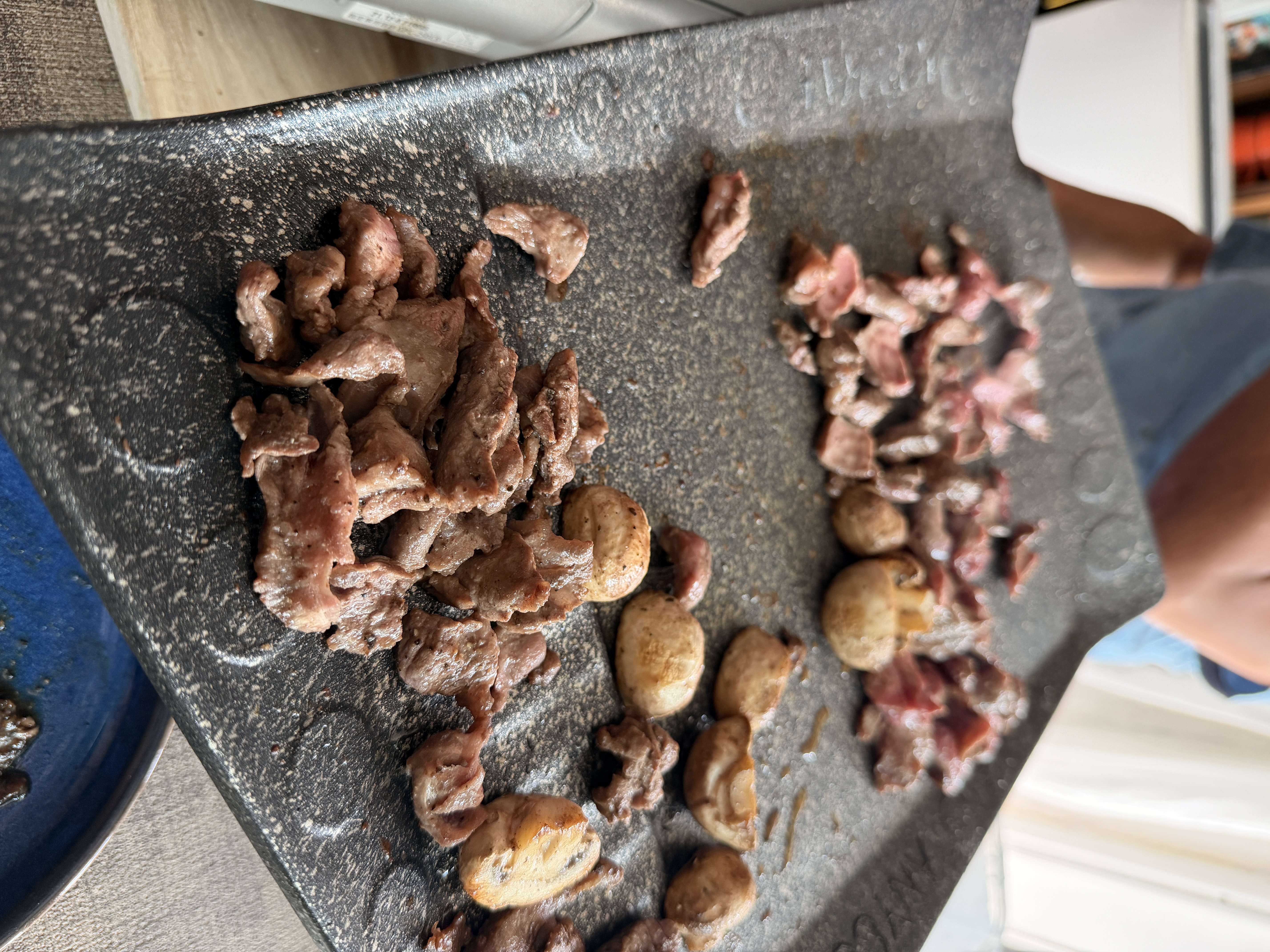 六和掌中宝鸡膝软骨 1斤   白羽鸡冷冻鸡脆骨软骨下酒菜烧烤食材 实拍图