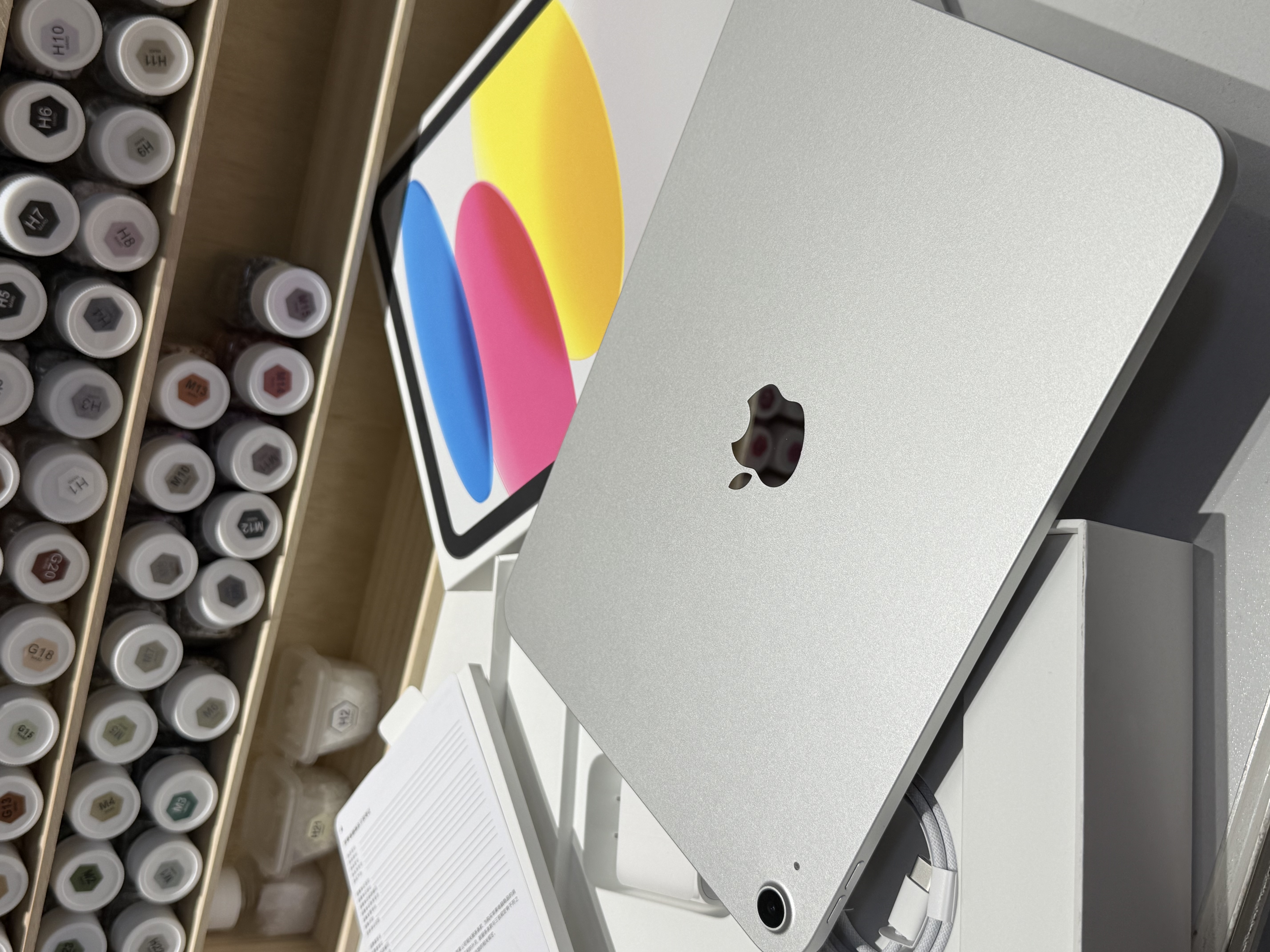 Apple/苹果 iPad 11英寸 A16芯片2025年款 平板电脑 (128GB WLAN版学习办公娱乐)银色 实拍图